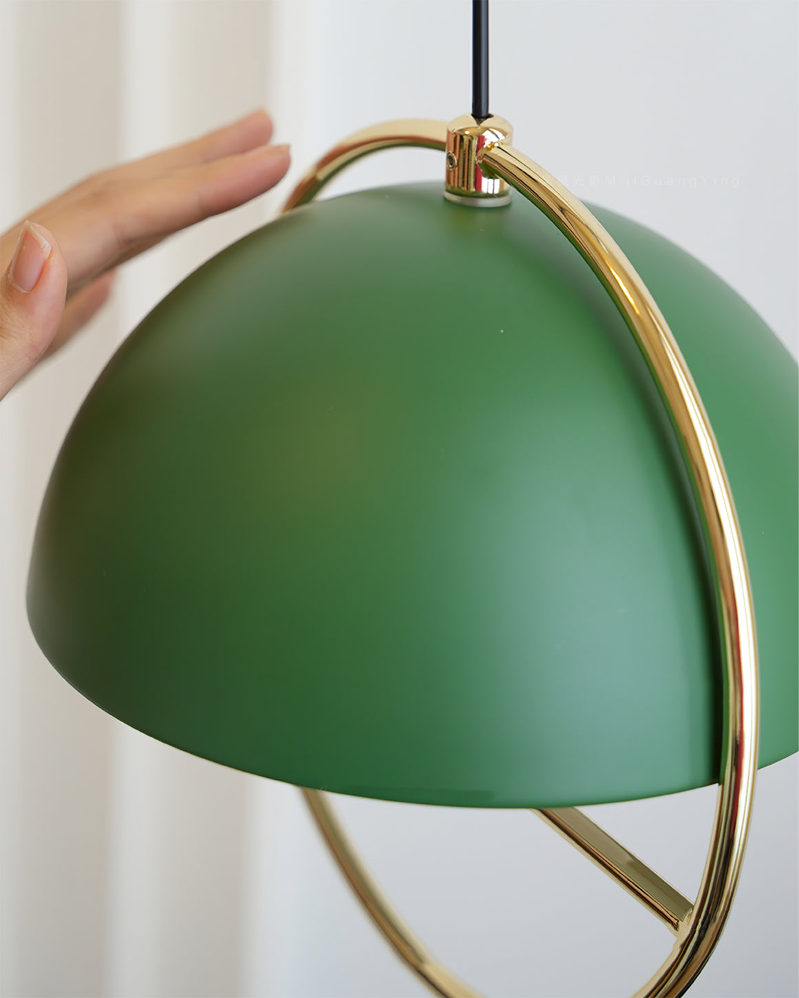 FENWICK CRYSTAL DROPLET PENDANT LIGHT