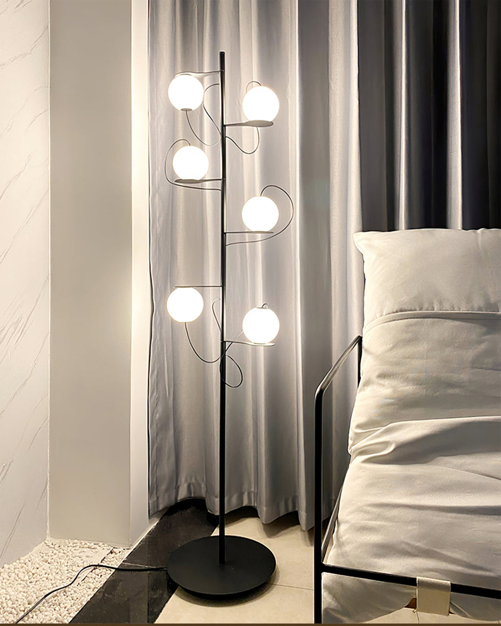 CHARLESTON ORB LUMINAIRE
