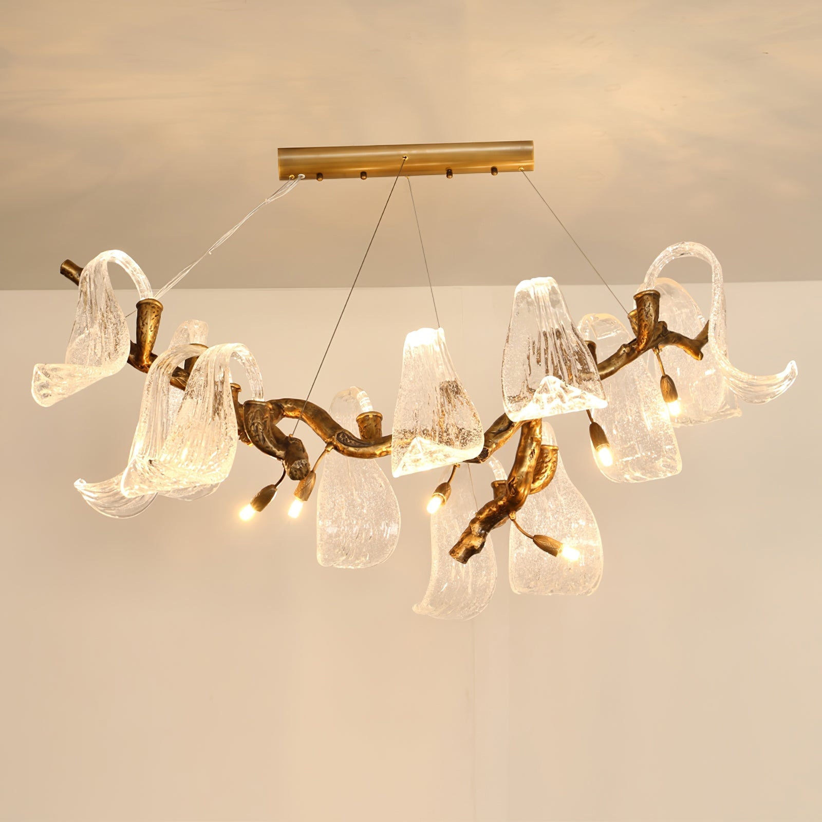 FARTHINGDALE AERIE HORIZONTAL LIGHTING INSTALLATION
