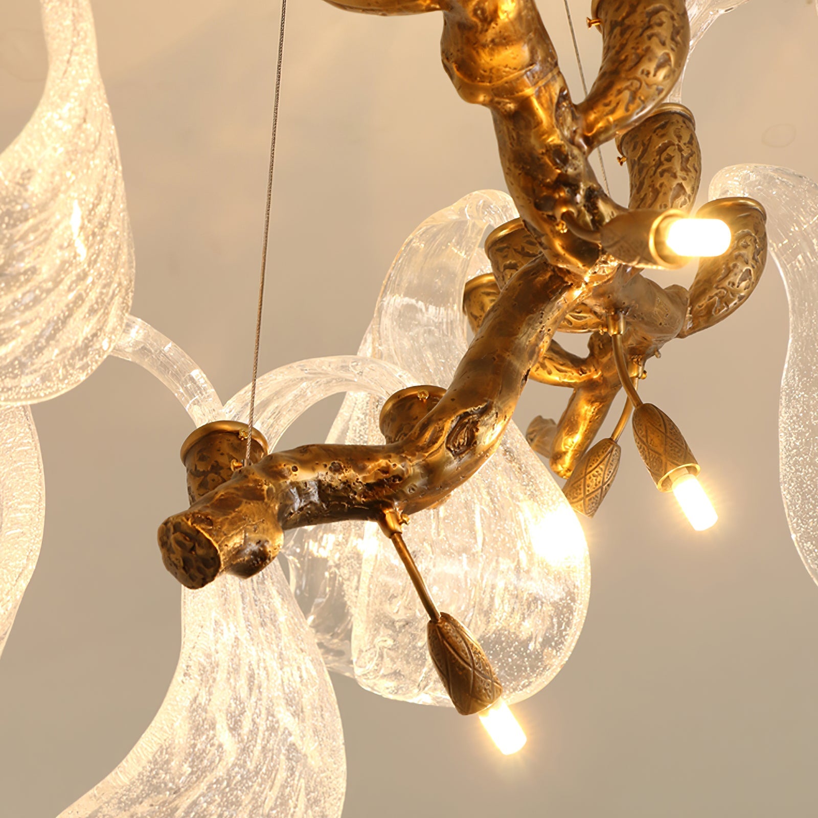 FARTHINGDALE AERIE HORIZONTAL LIGHTING INSTALLATION
