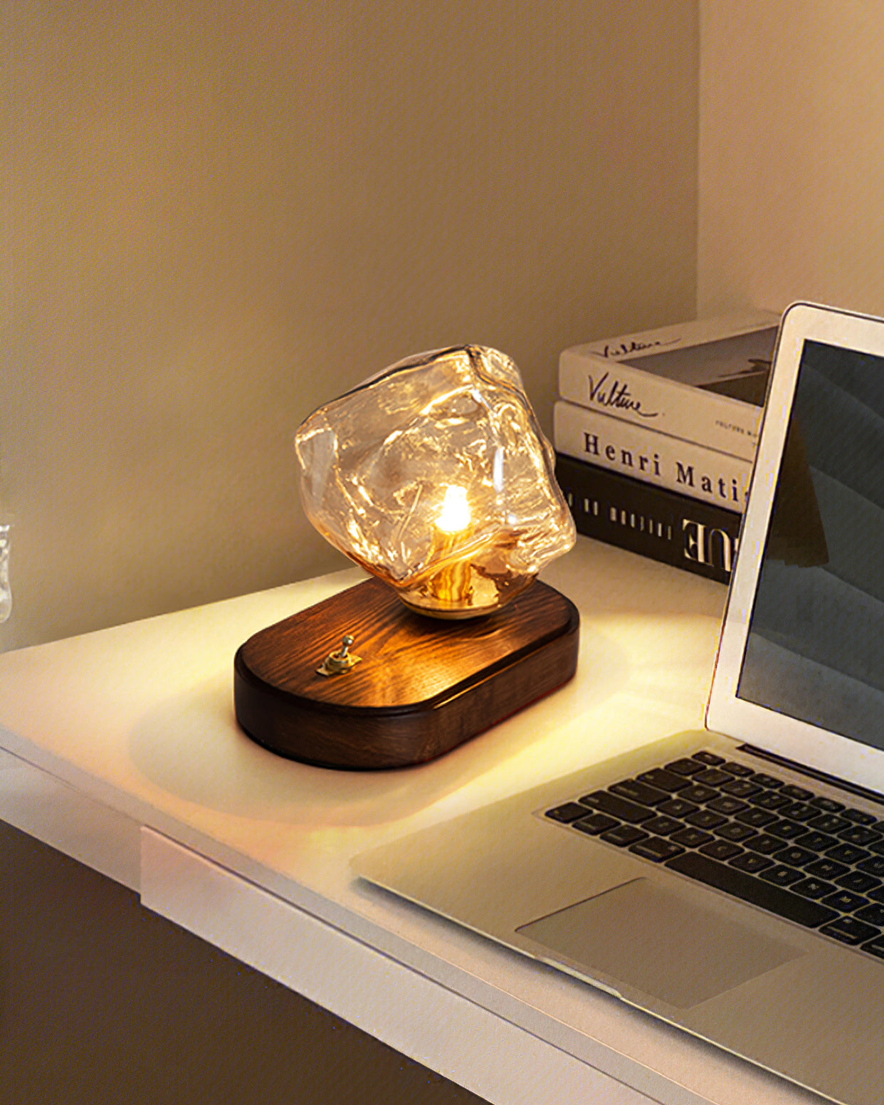 FROSTFELL CRYSTAL GLOW TABLE LANTERN