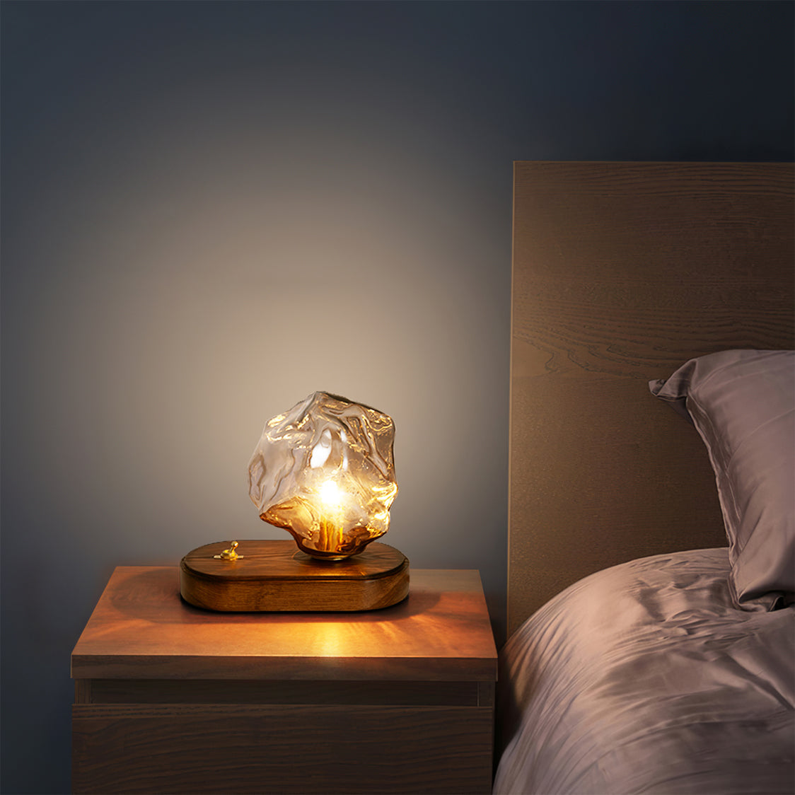 FROSTFELL CRYSTAL GLOW TABLE LANTERN