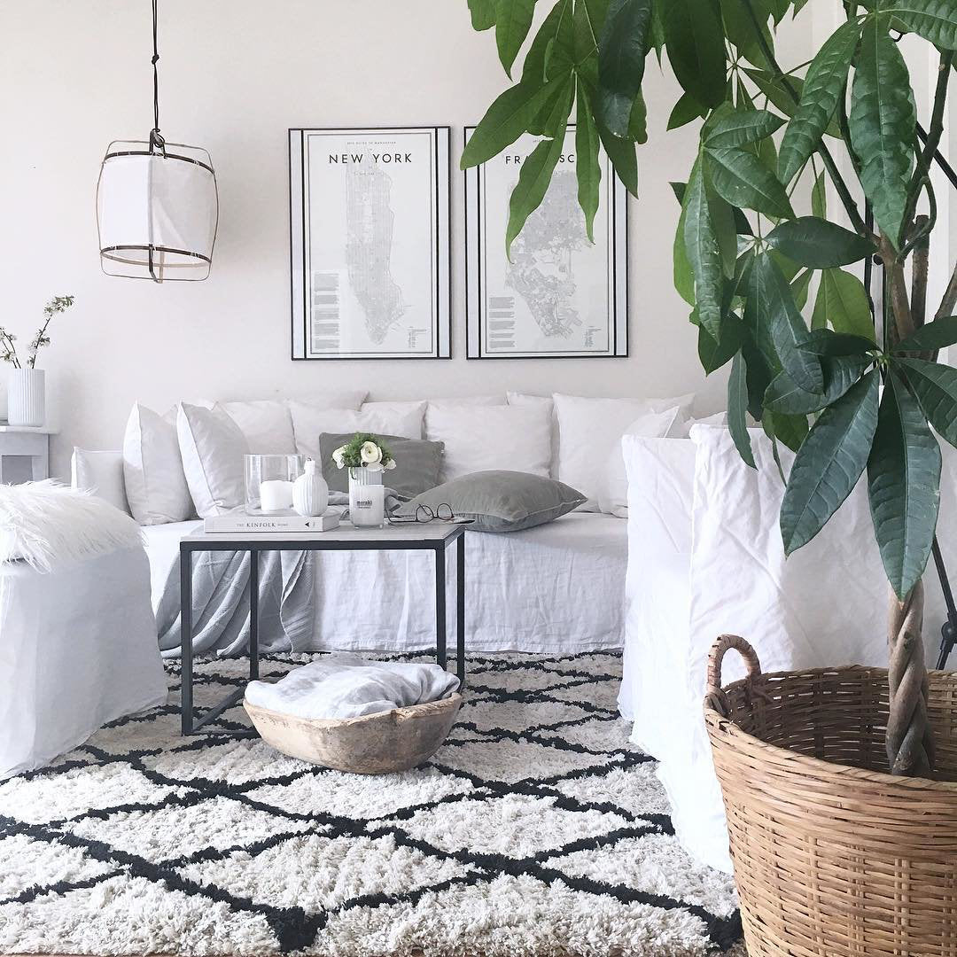 CHARLESTON GLOW HANGING LANTERN