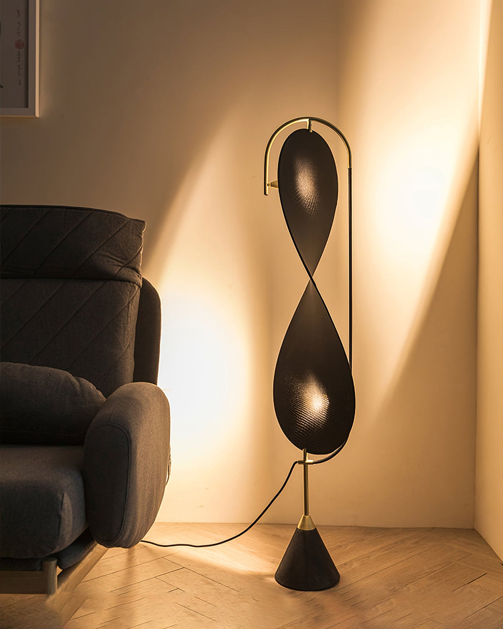 VERITY WHIRL FLOOR LANTERN