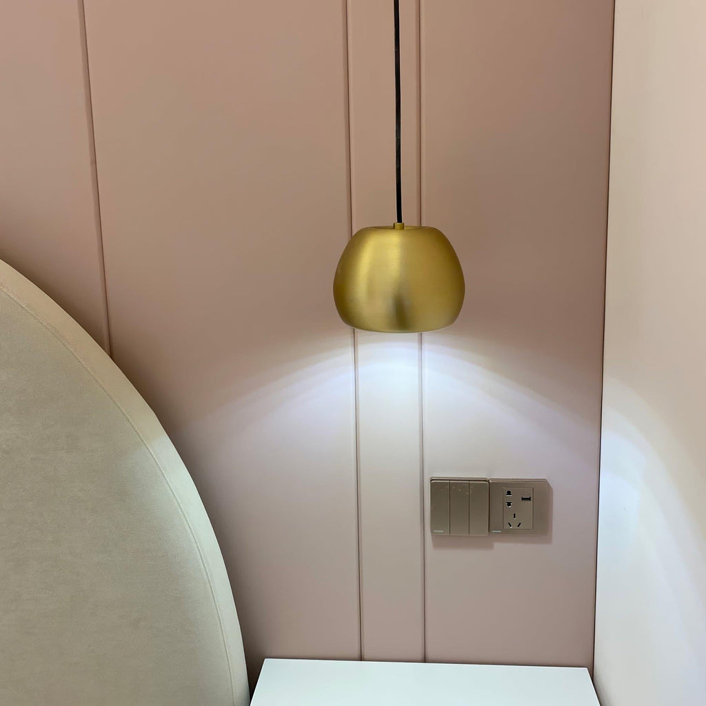 WINTHROP HANGING GLASS ILLUMINATOR