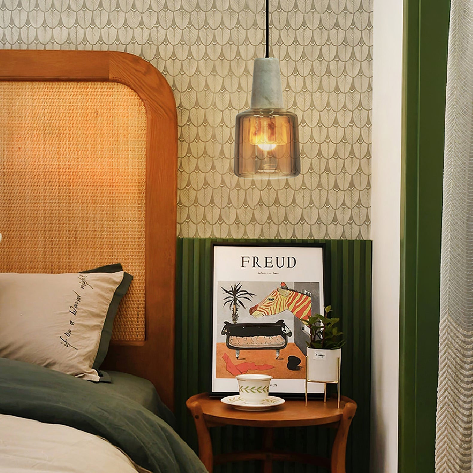 RAVENWOOD HAND-BLOWN GLASS PENDANT LIGHT