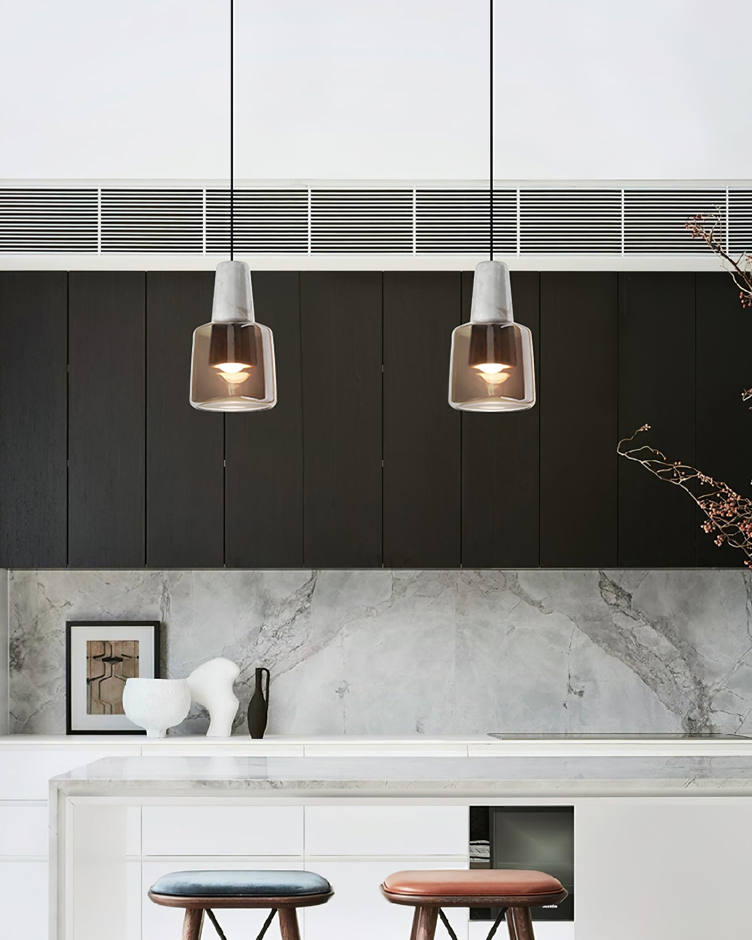 RAVENWOOD HAND-BLOWN GLASS PENDANT LIGHT