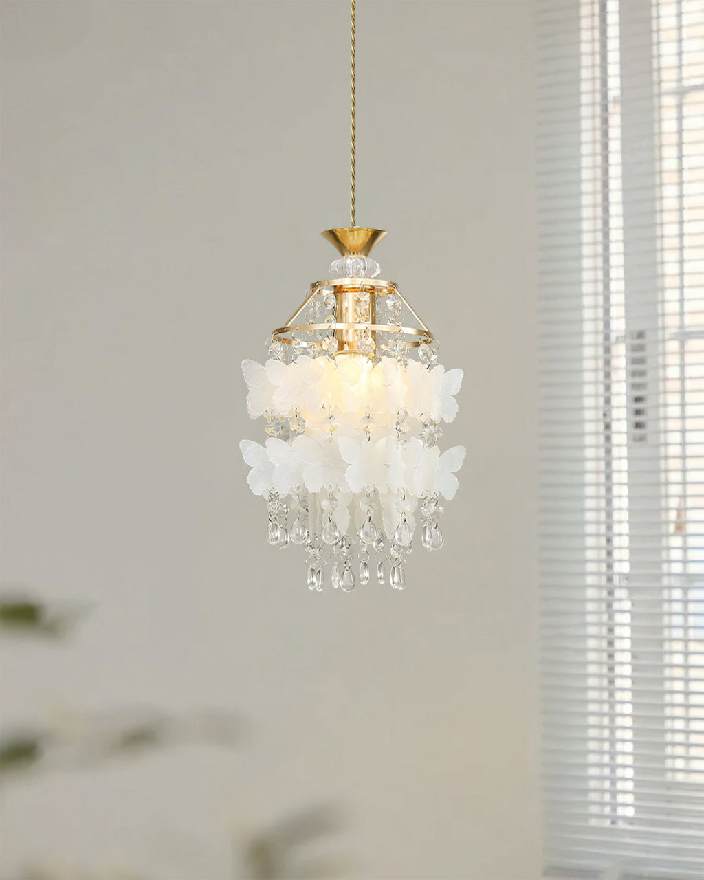 Ravenscroft Crystal Droplet Pendant