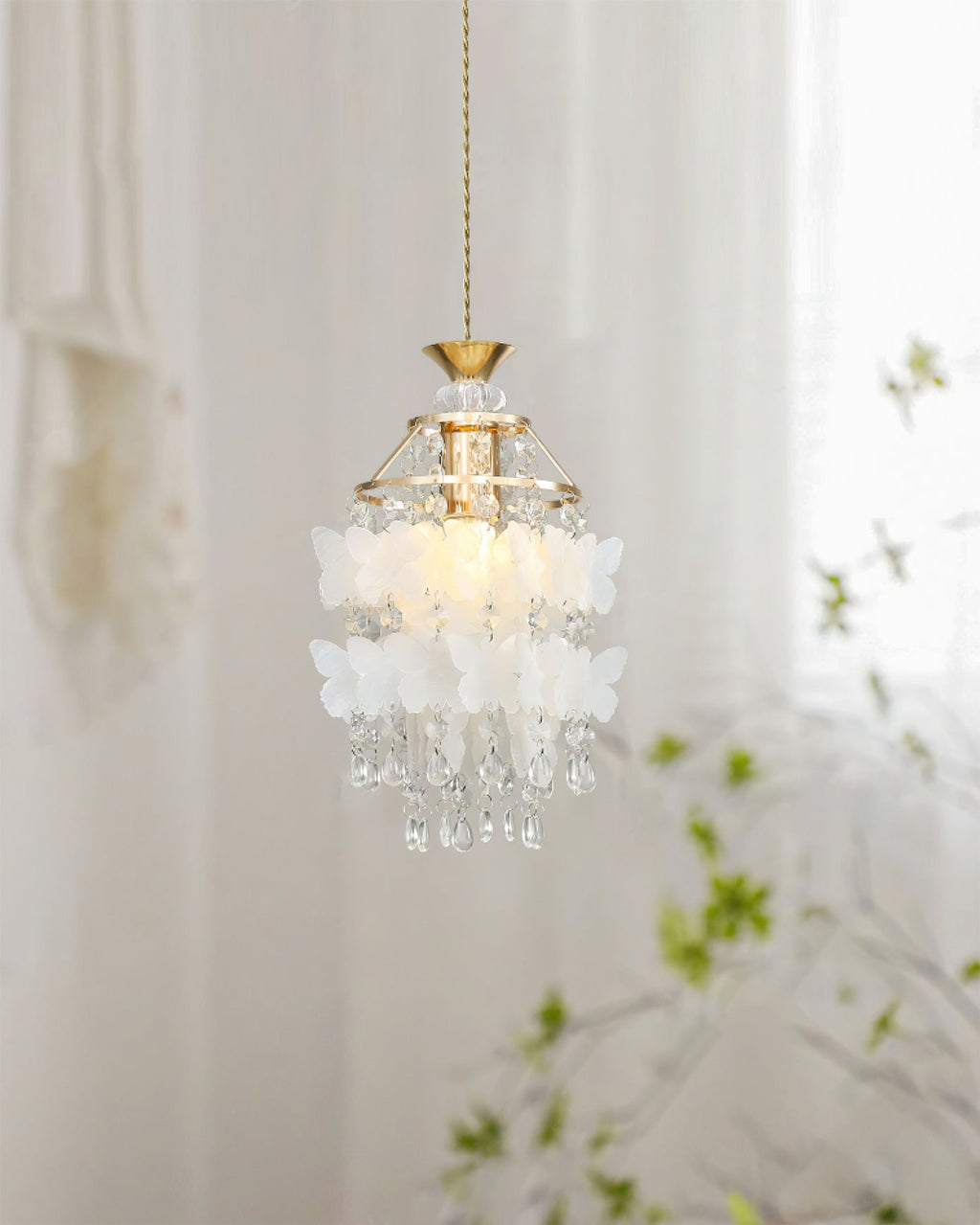 Ravenscroft Crystal Droplet Pendant
