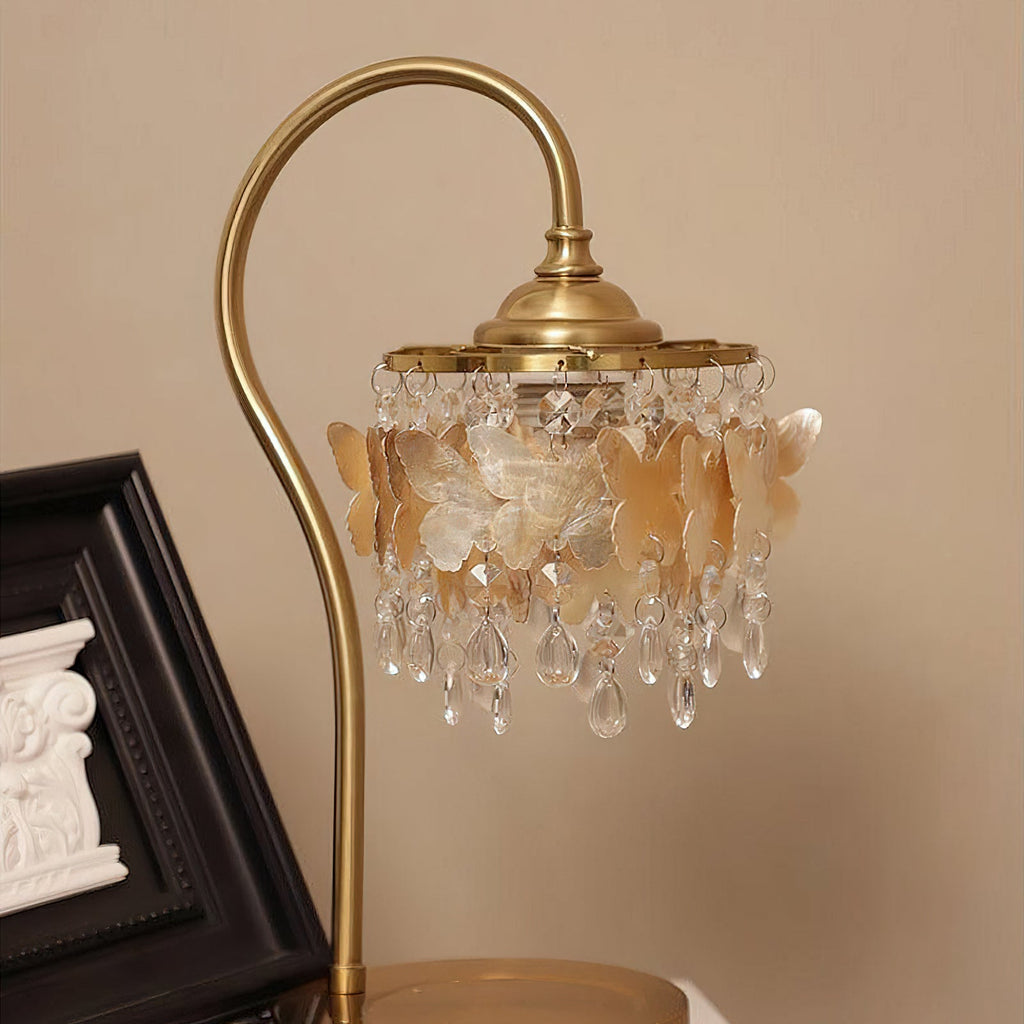 RAVENHALL VINTAGE BRASS TABLE LAMP