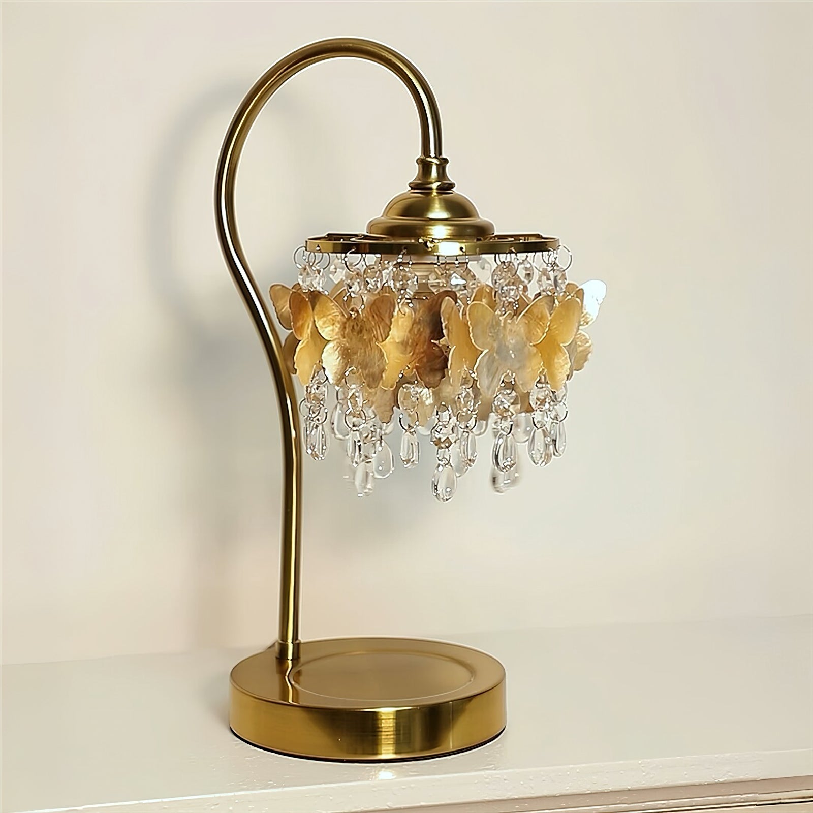 RAVENHALL VINTAGE BRASS TABLE LAMP