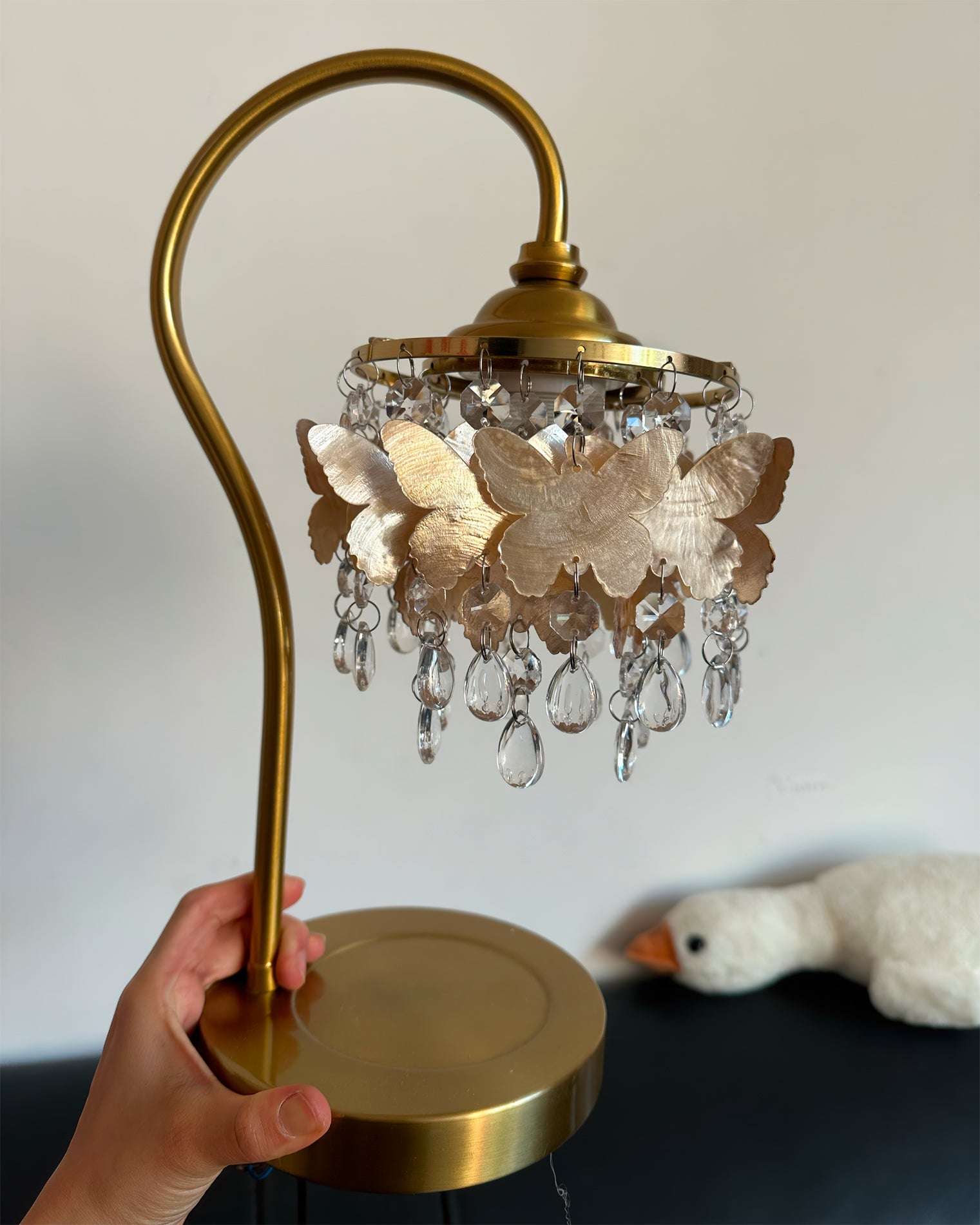 RAVENHALL VINTAGE BRASS TABLE LAMP