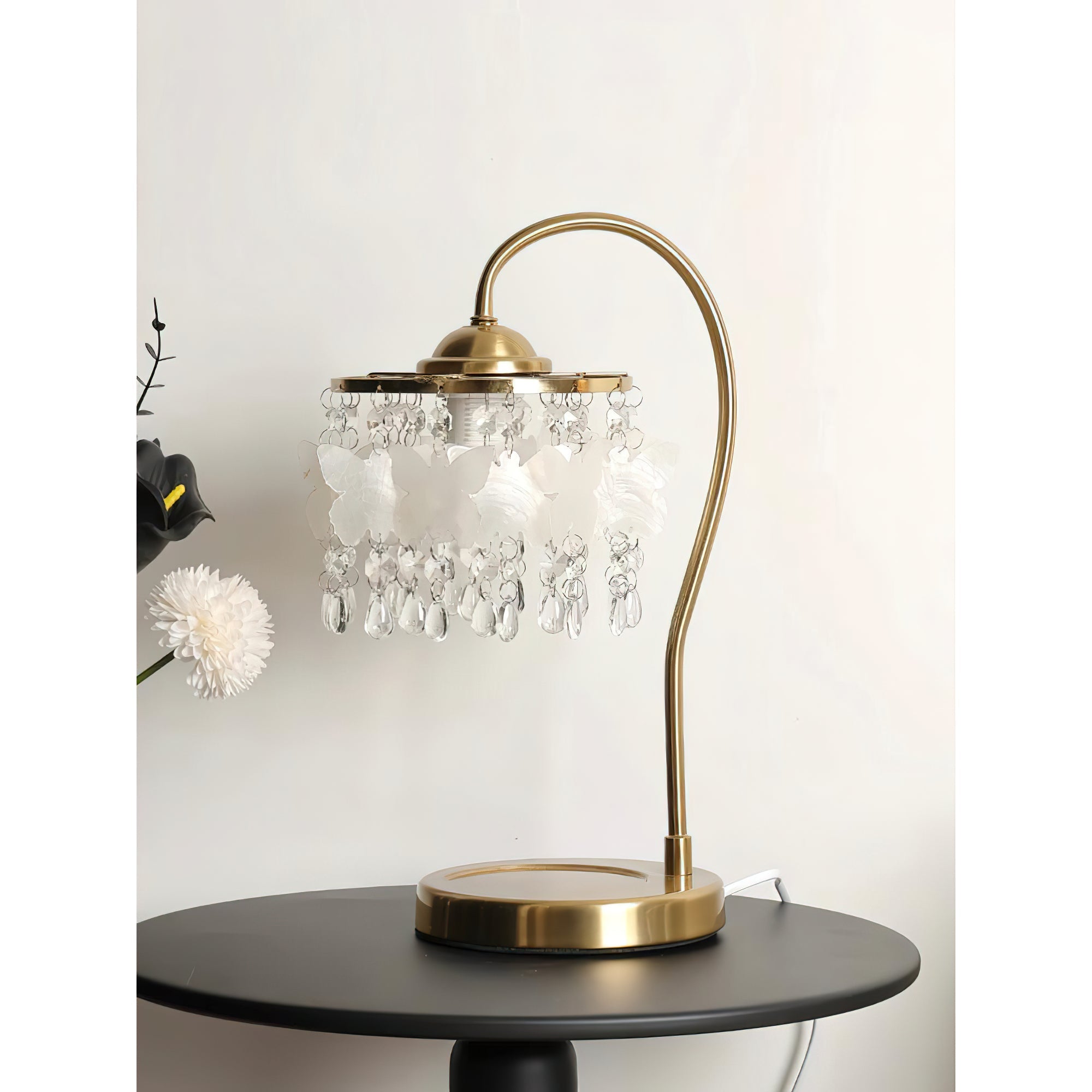 RAVENHALL VINTAGE BRASS TABLE LAMP