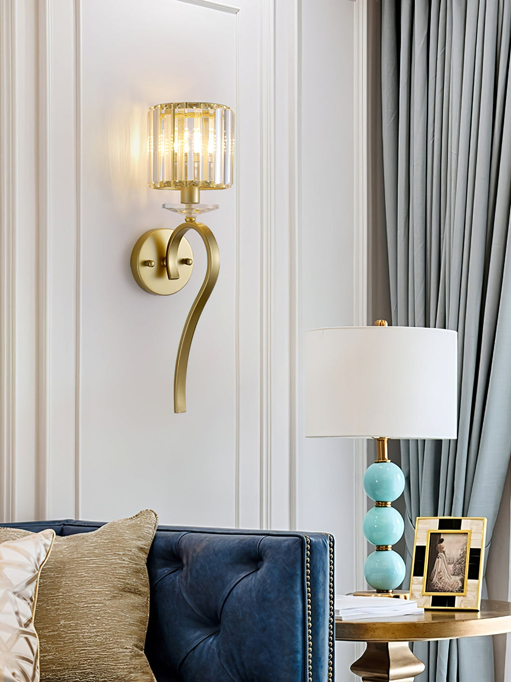 WINDSOR CRYSTAL FROSTED WALL SCONCE