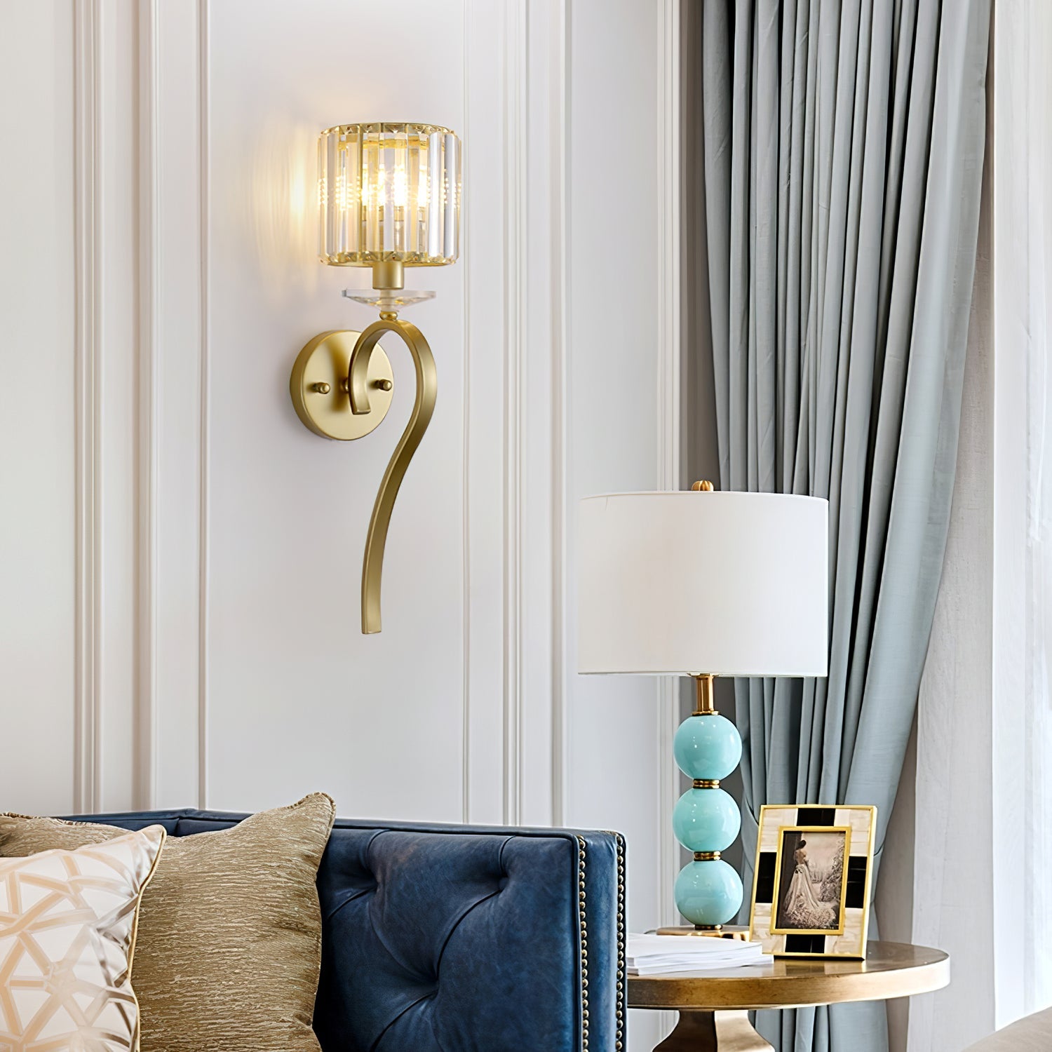 WINDSOR CRYSTAL FROSTED WALL SCONCE