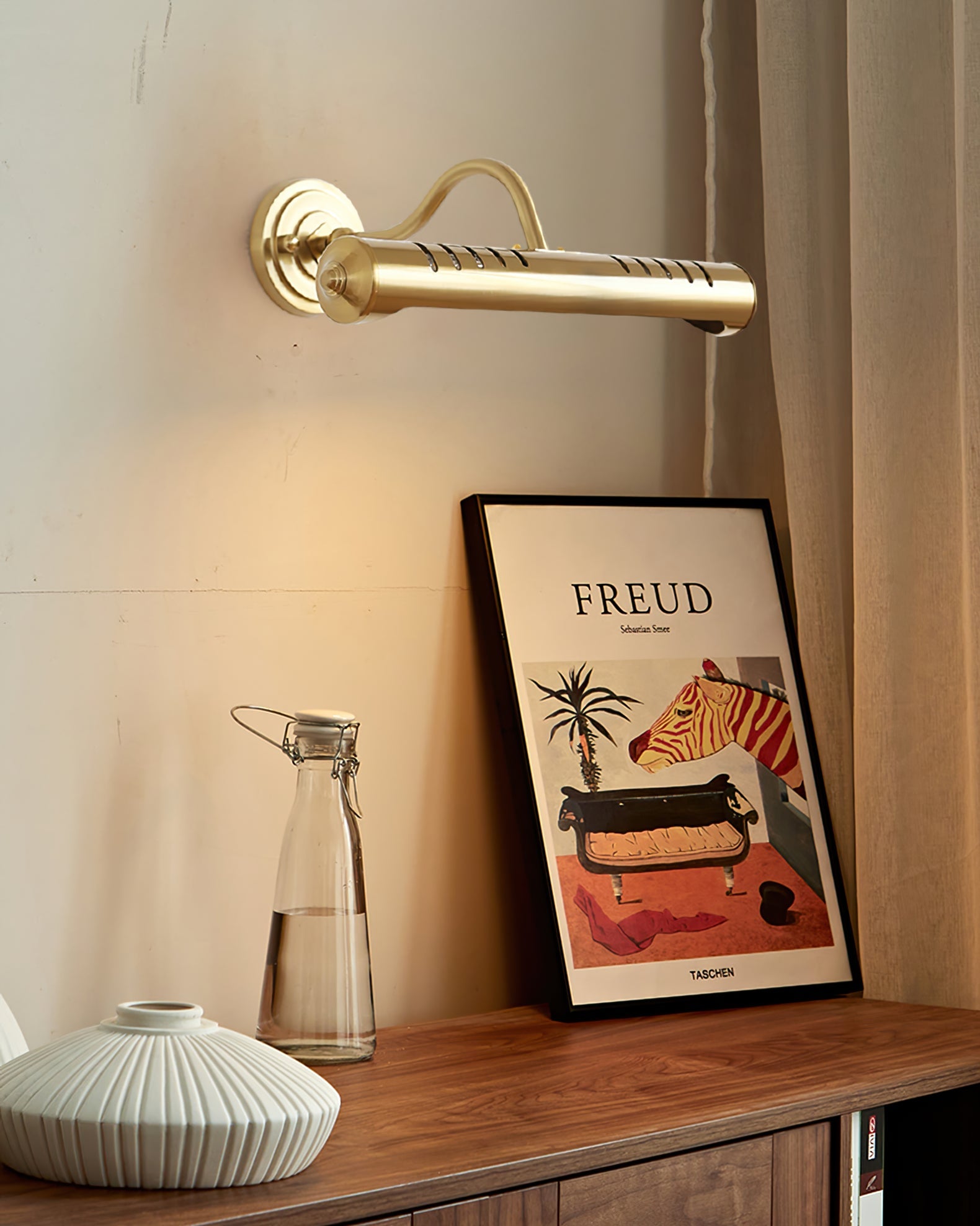 WINTHORPE BRASS AND GLASS WALL SCONCE