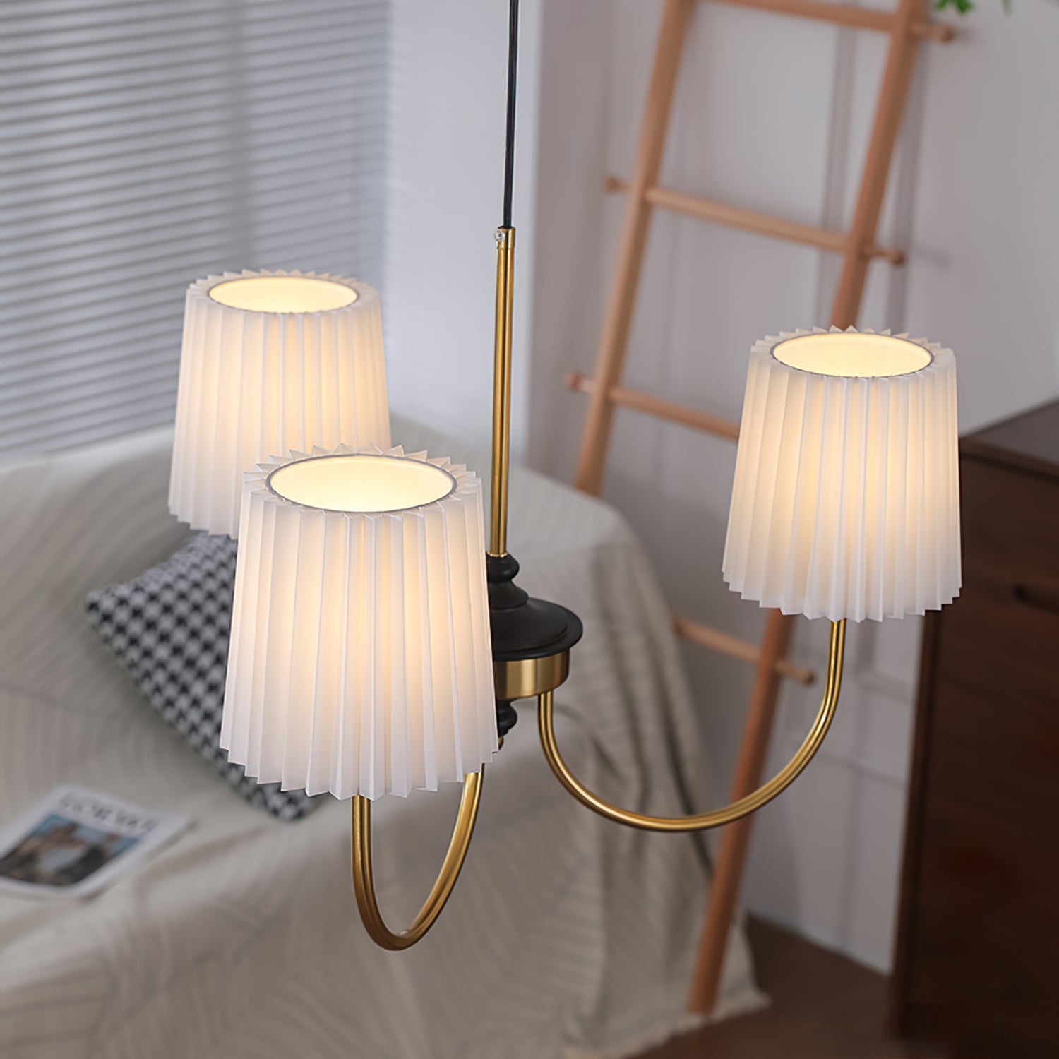 BRAMBLEWOOD RUSTIC TIMBER CHANDELIER