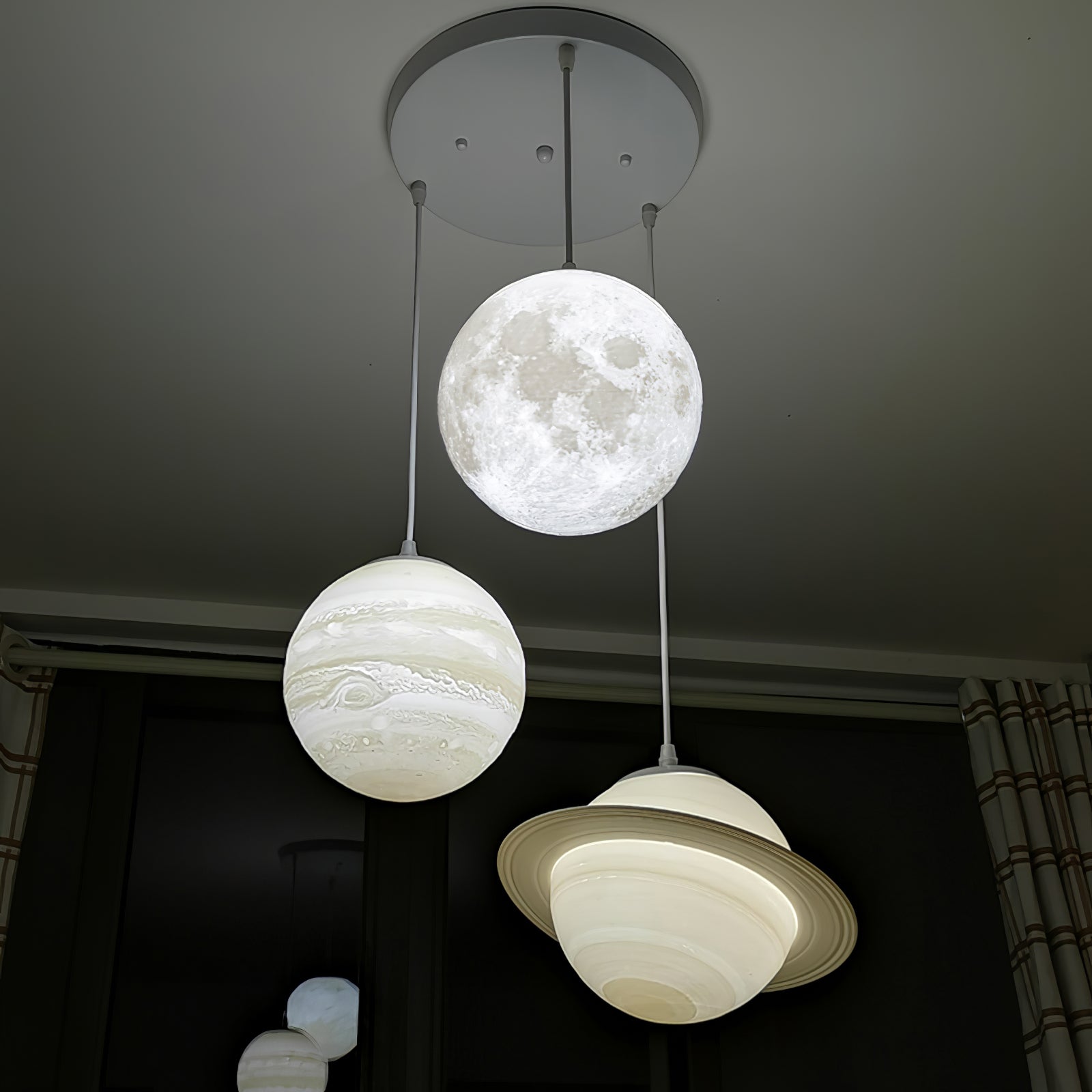 ASTRID AURORA HANGING LIGHT