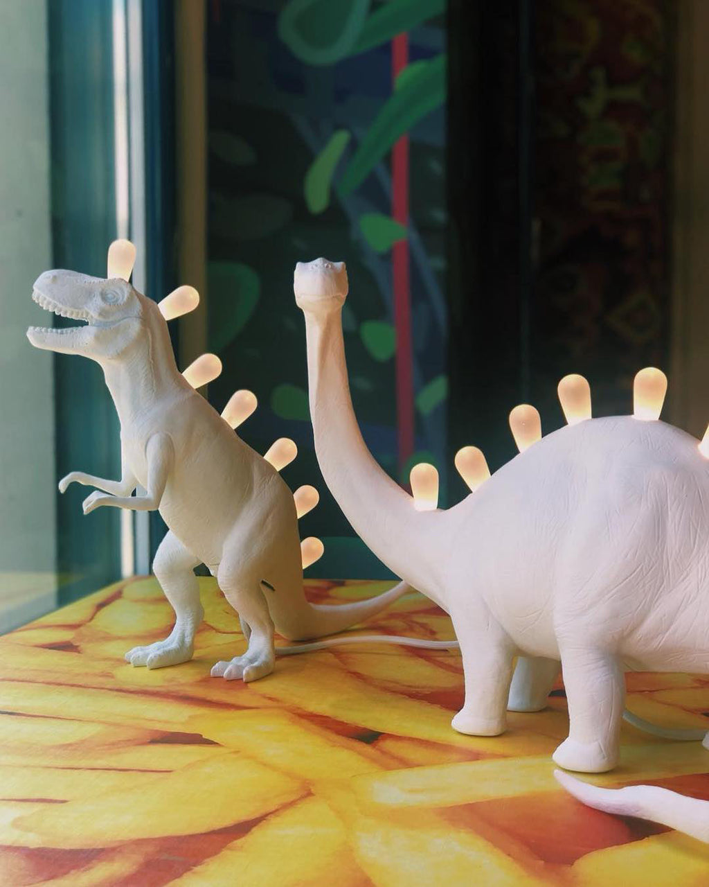THORNBURY DINOSAURINE ILLUMINATOR