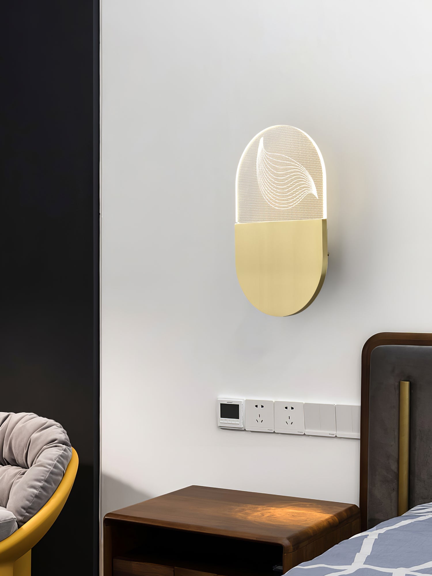 RAVENSDALE IVORY SCULPTED WALL SCONCE
