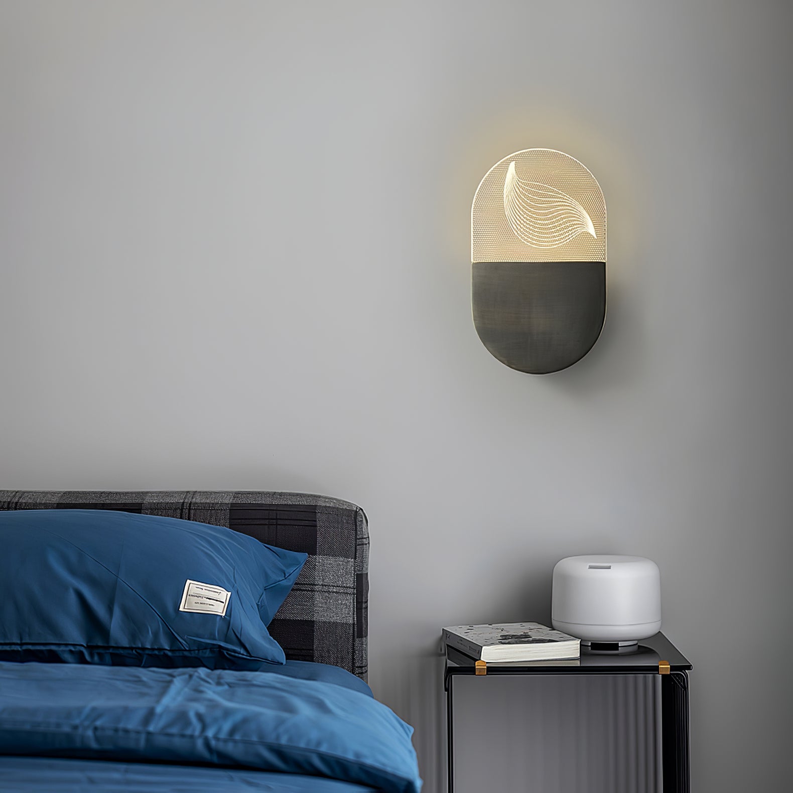 RAVENSDALE IVORY SCULPTED WALL SCONCE