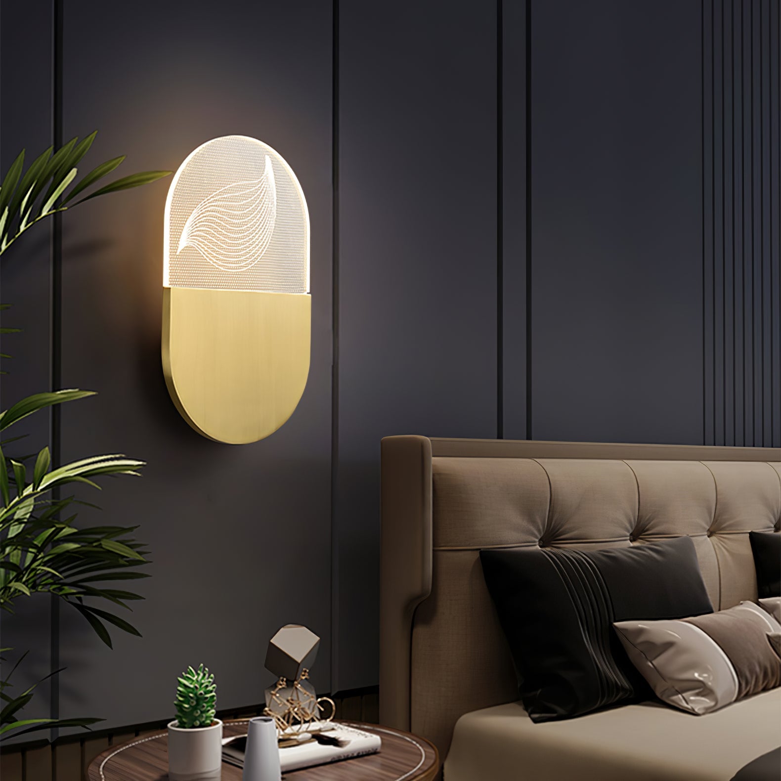 RAVENSDALE IVORY SCULPTED WALL SCONCE