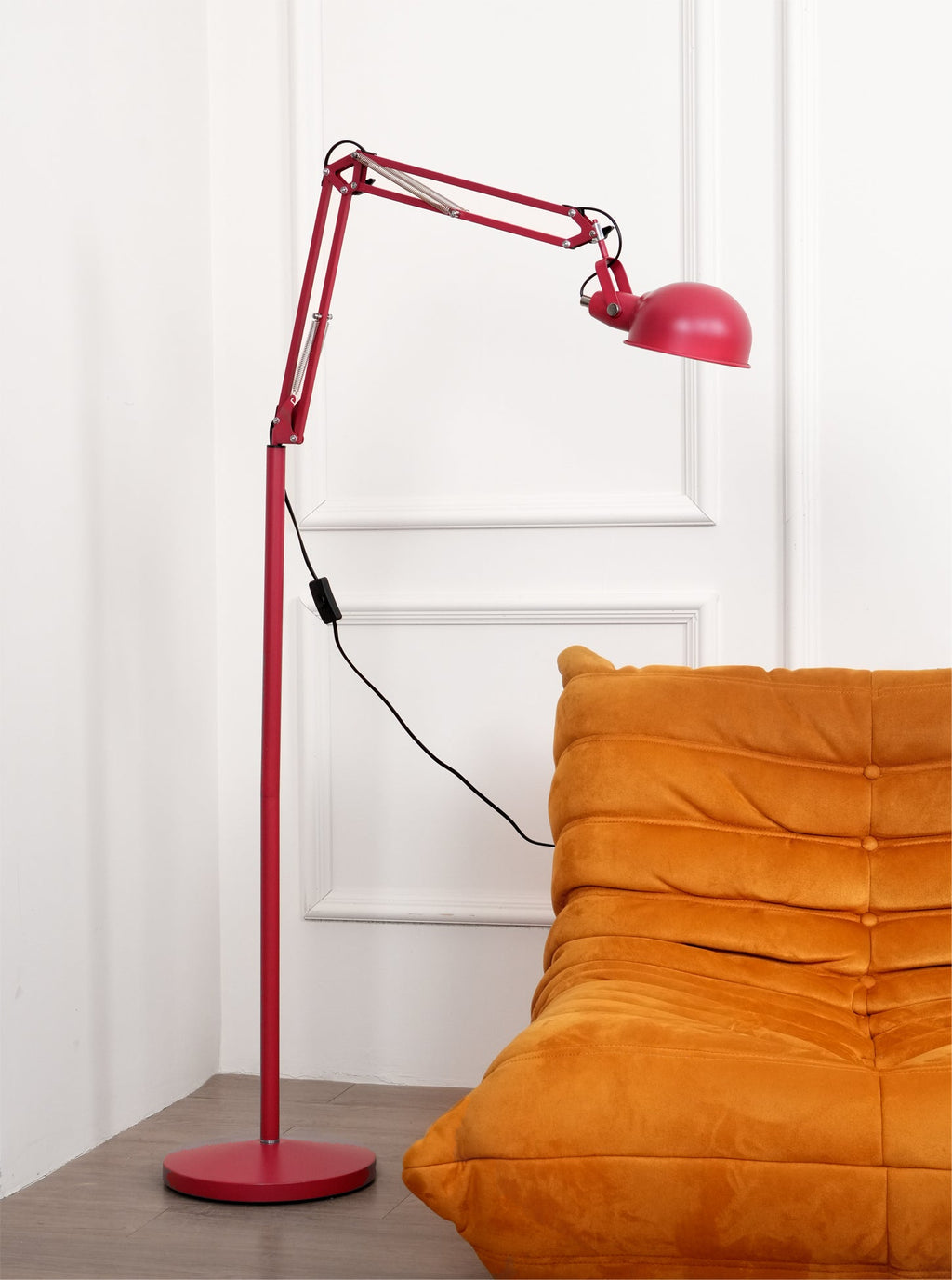 RAVENSDALE SCARLET ARCHING LAMP