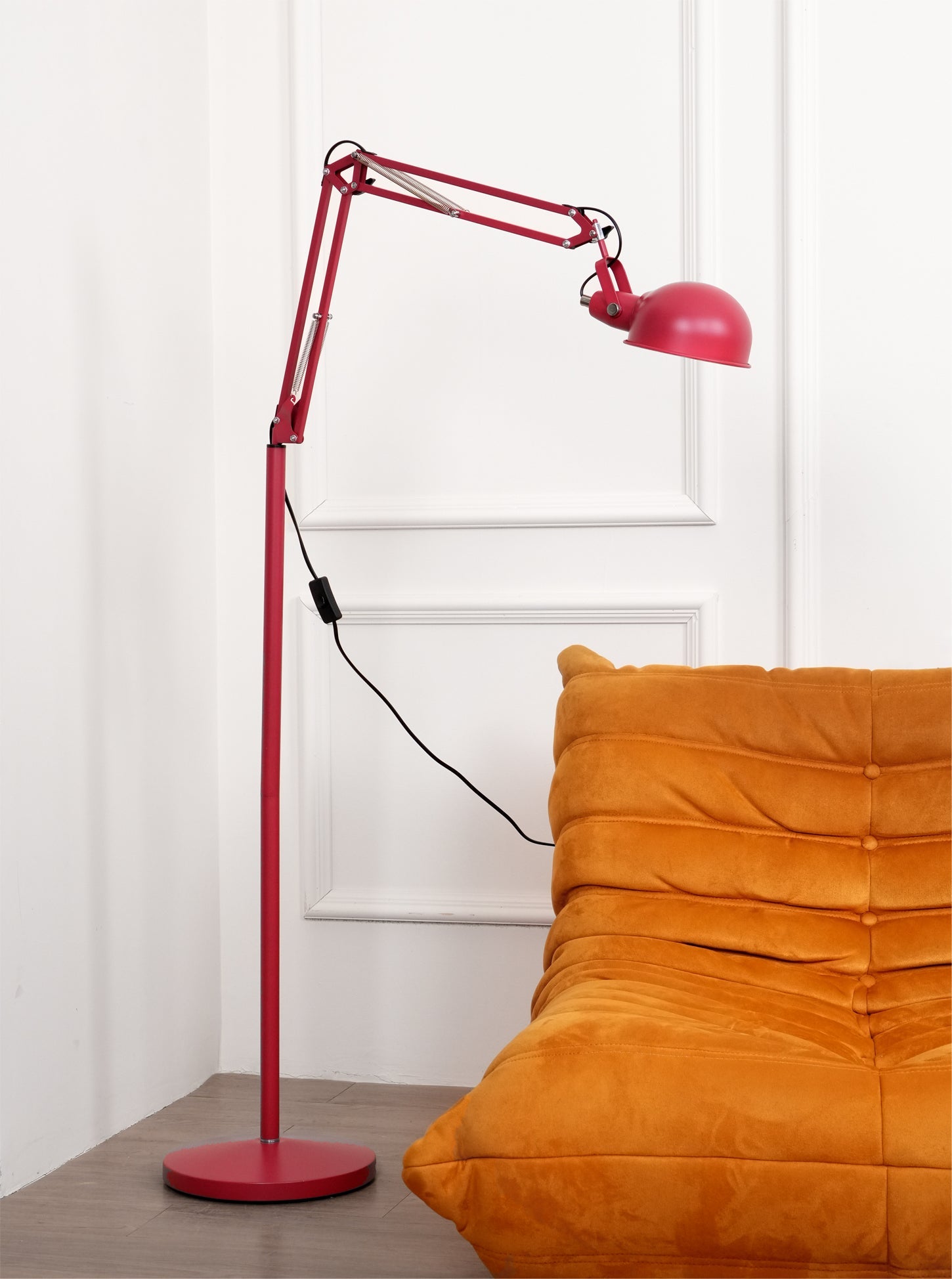 RAVENSDALE SCARLET ARCHING LAMP