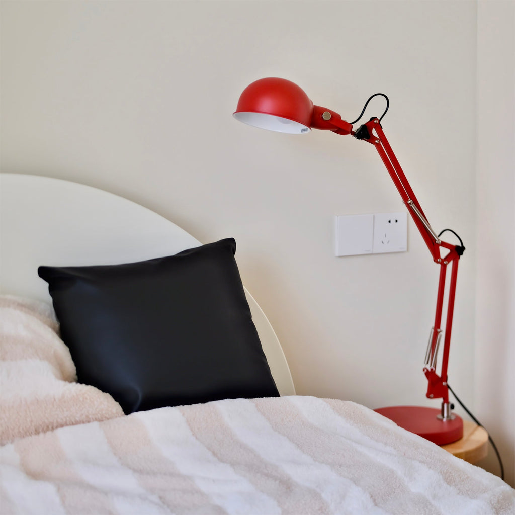 RAVENWOOD CRIMSON ILLUMINATION LAMP