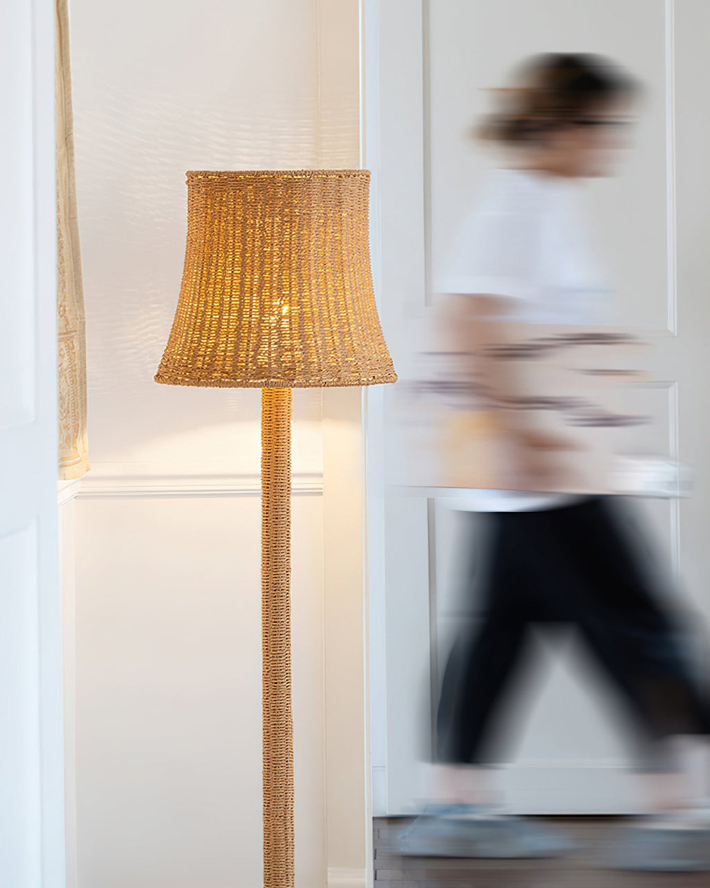 RAVENSCOURT RUSTIC WOODEN FLOOR TORCH