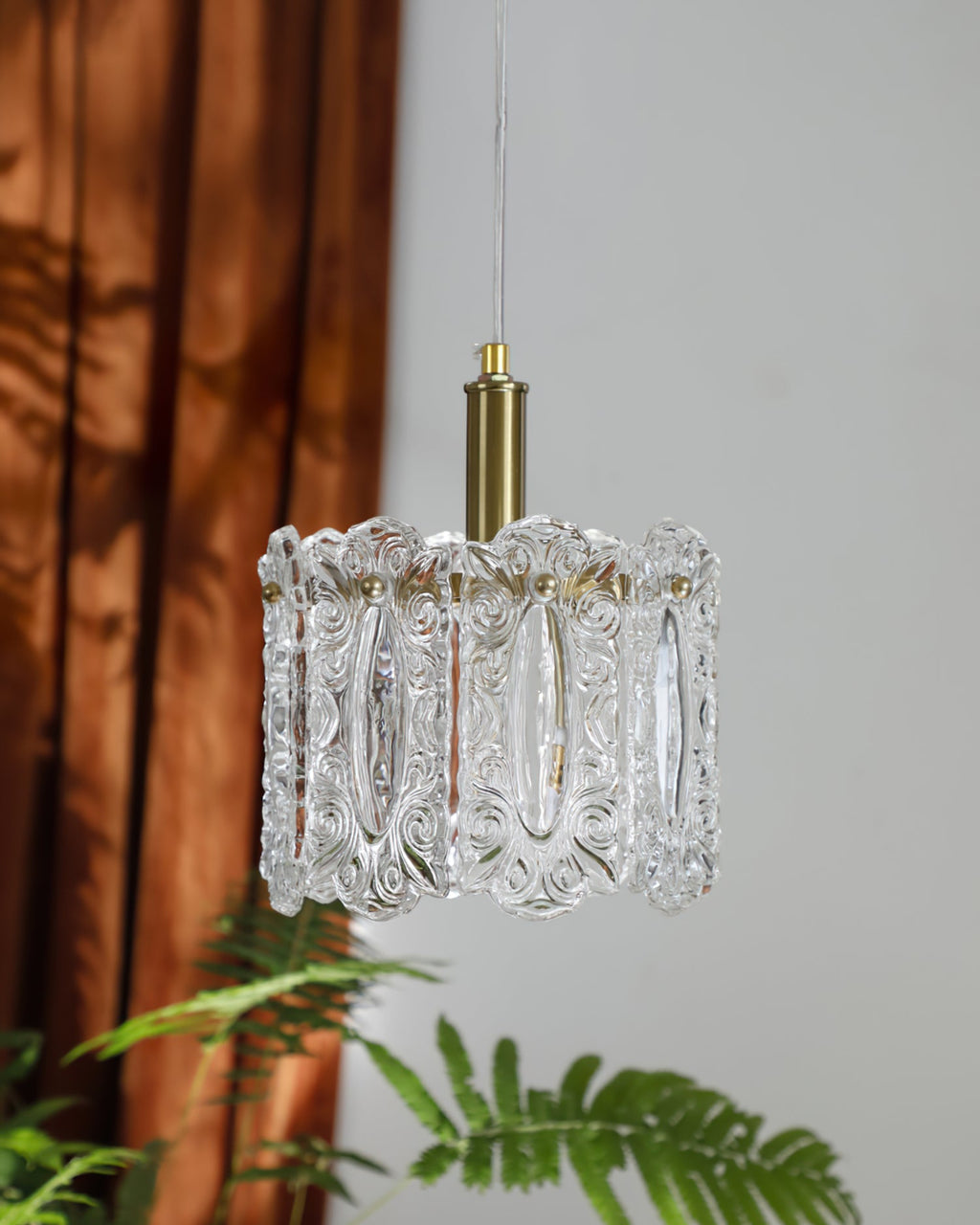 RAVENSHOE ARTISANAL GLASS HANGING LANTERN