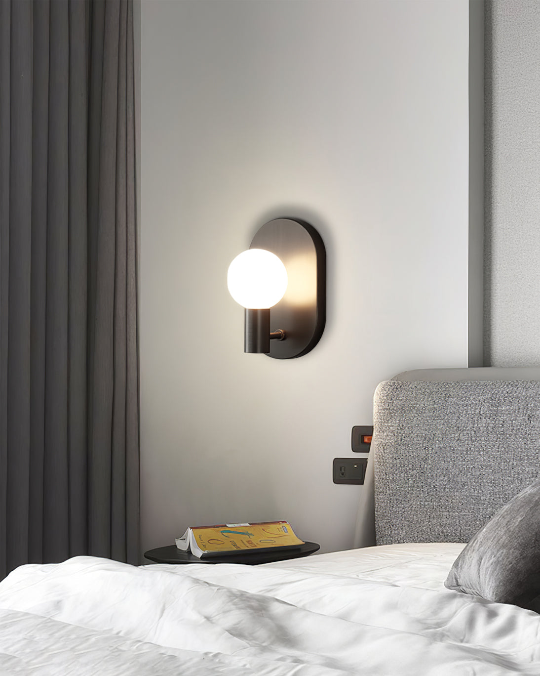 RAVENSHIRE FROSTED GLASS WALL SCONCE