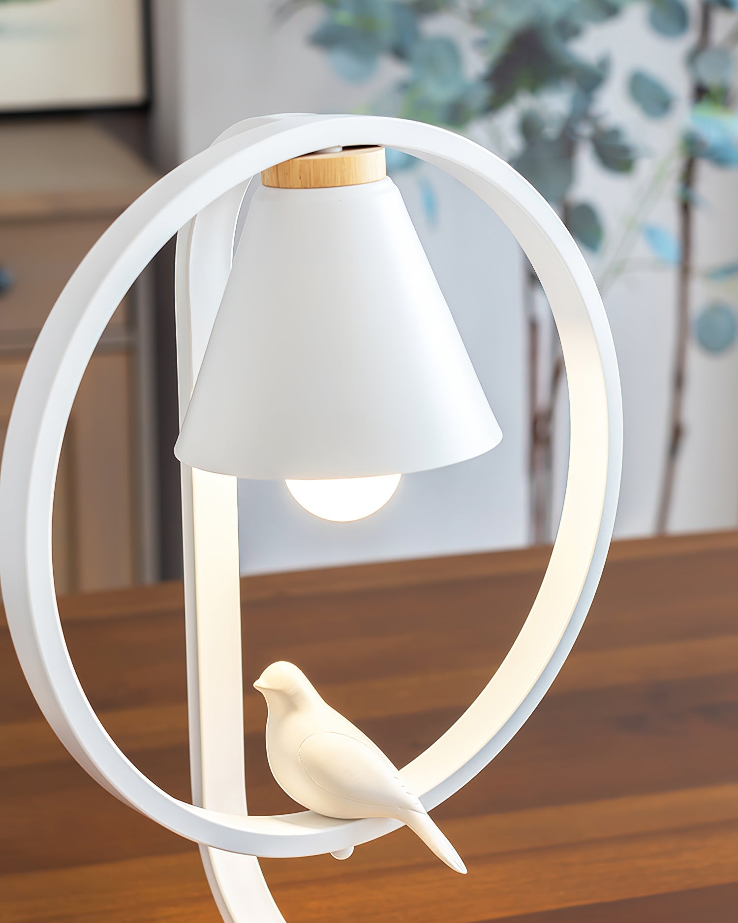 WINTHROP FROSTED GLASS TABLE LAMP