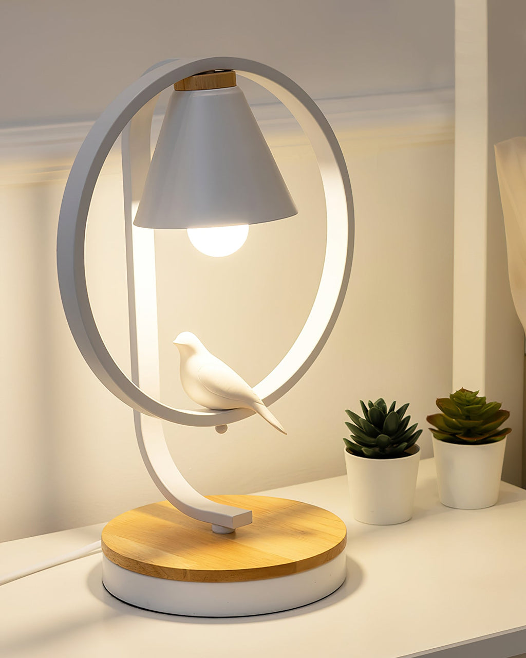 WINTHROP FROSTED GLASS TABLE LAMP