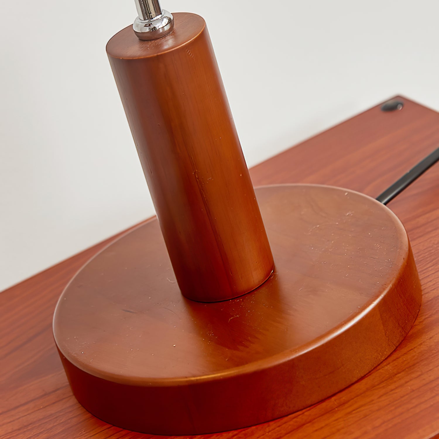 WINTHROP CRESCENT TABLE ILLUMINATOR