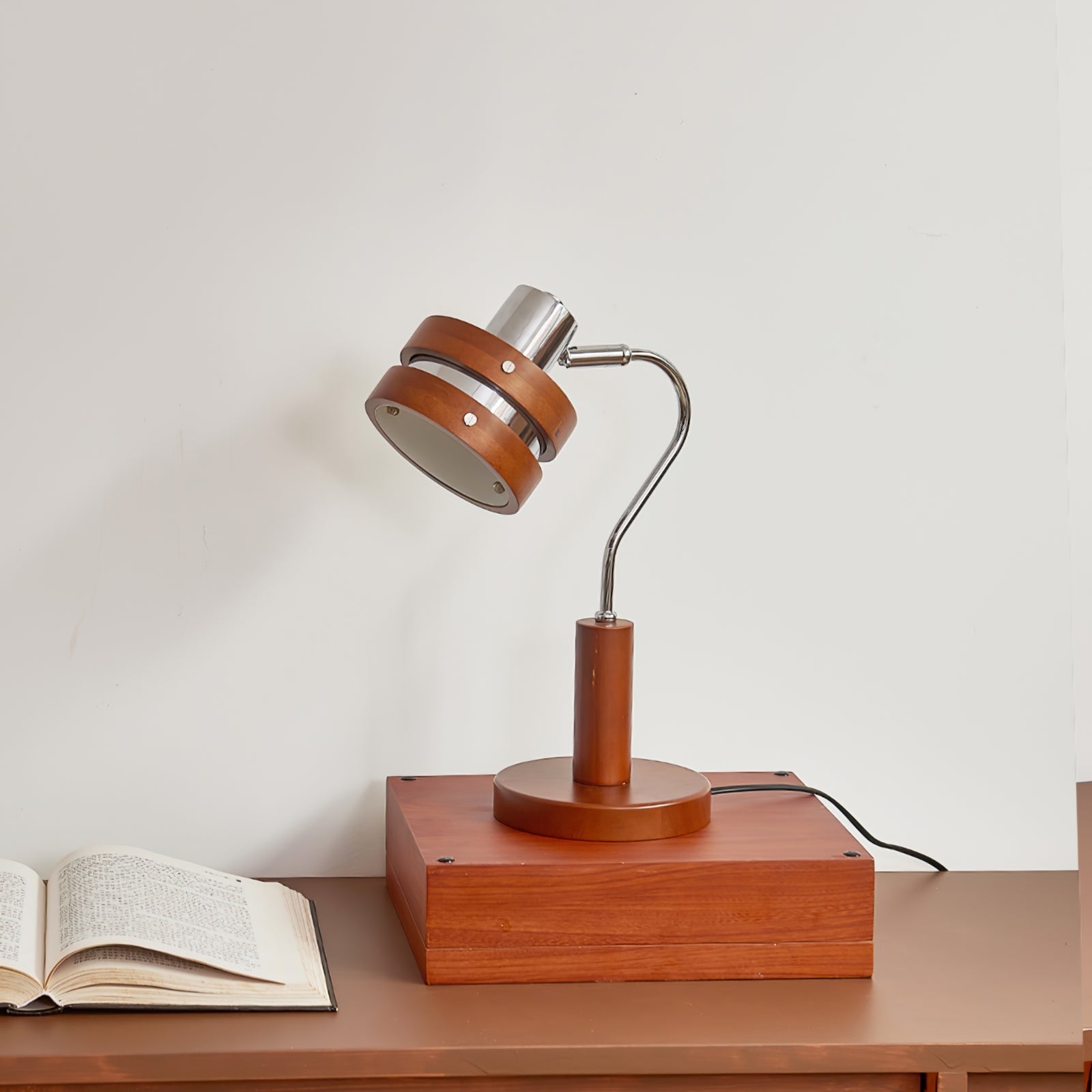 WINTHROP CRESCENT TABLE ILLUMINATOR