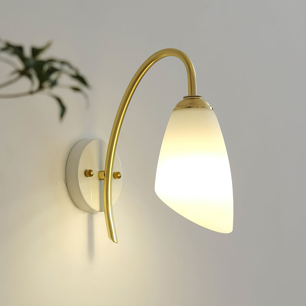 RAVENSHIRE GLOWING WALL SCONCE