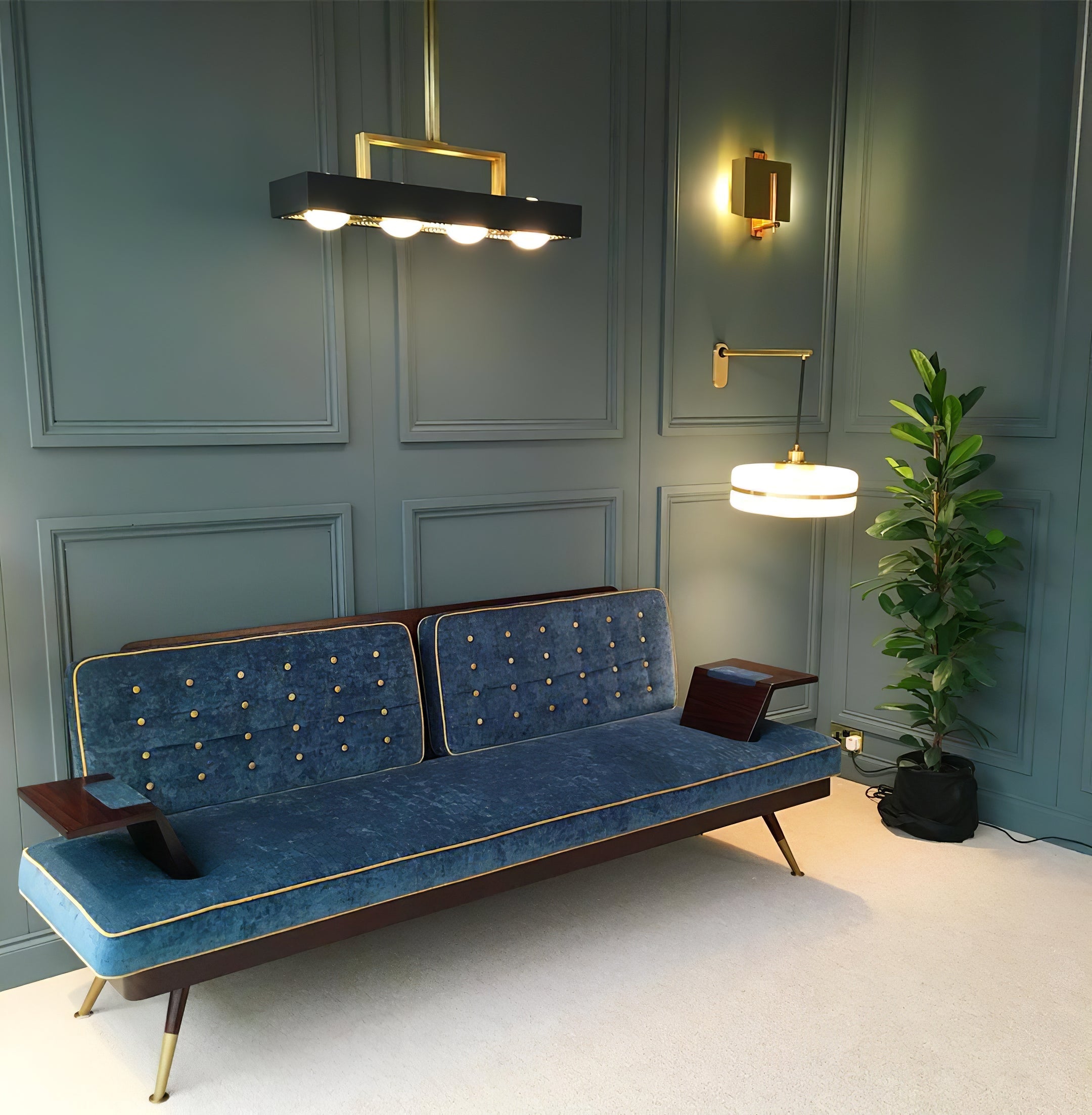 FENWICK NUTMEG HANGING LANTERN