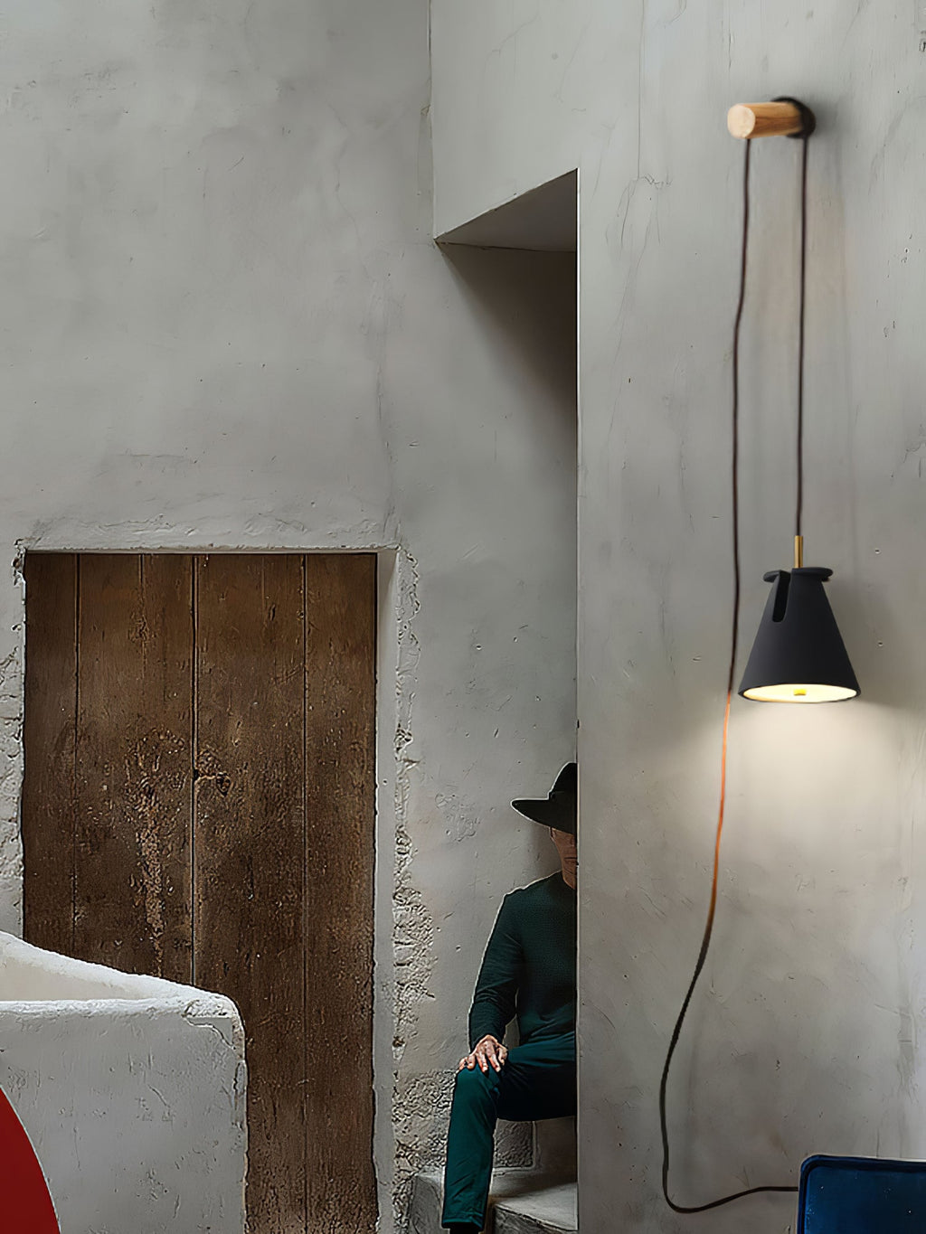BRIDGEMAN RESIN BELL PENDANT LIGHT