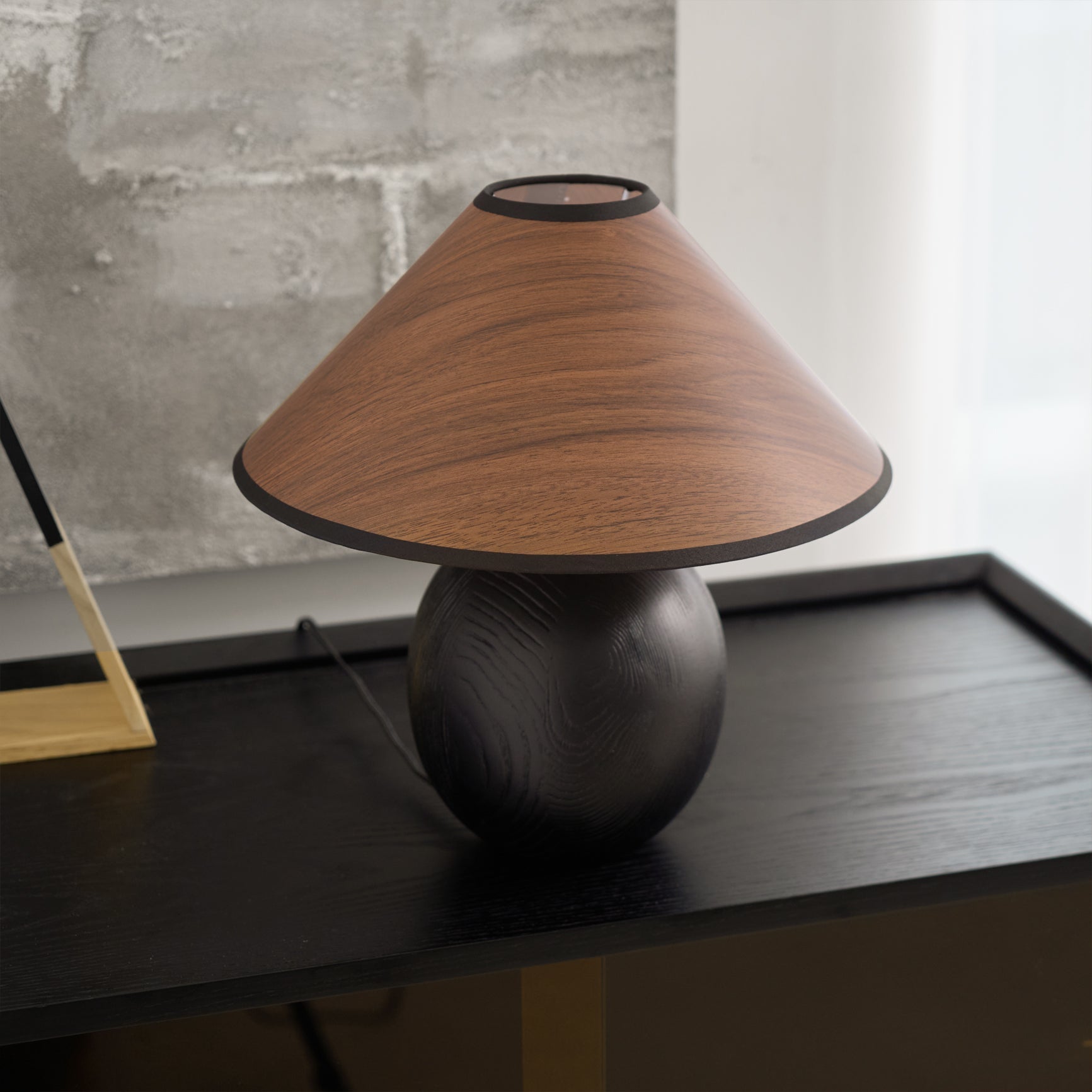 RAVENHALL WHIMSICAL GLOW TABLE LAMP