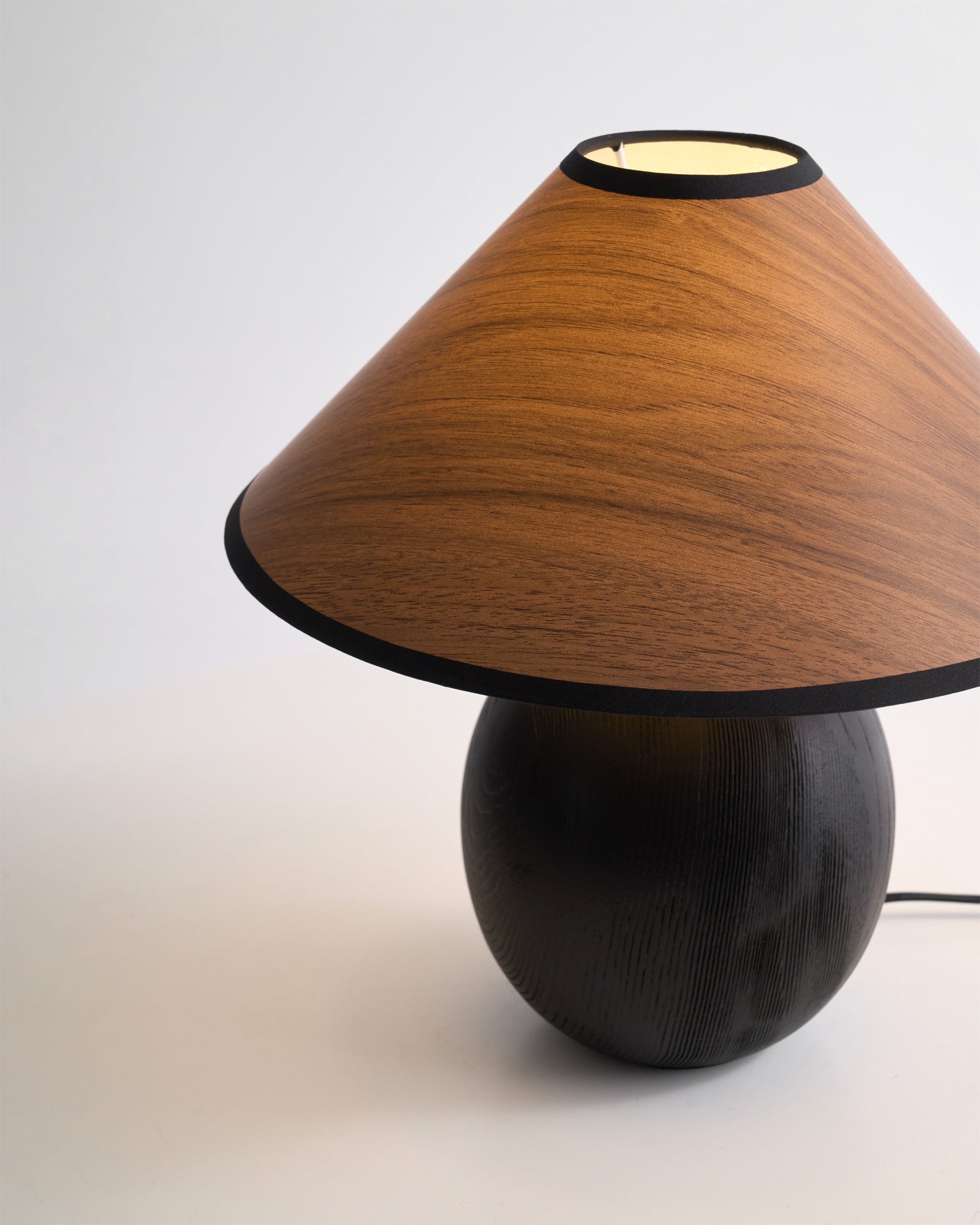 RAVENHALL WHIMSICAL GLOW TABLE LAMP