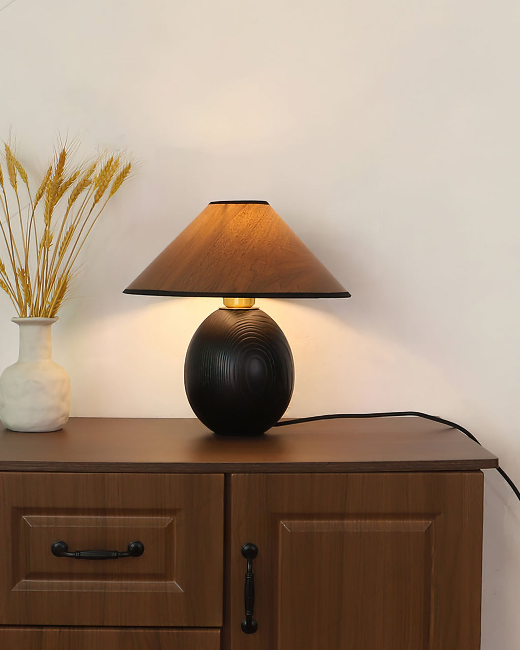 RAVENHALL WHIMSICAL GLOW TABLE LAMP