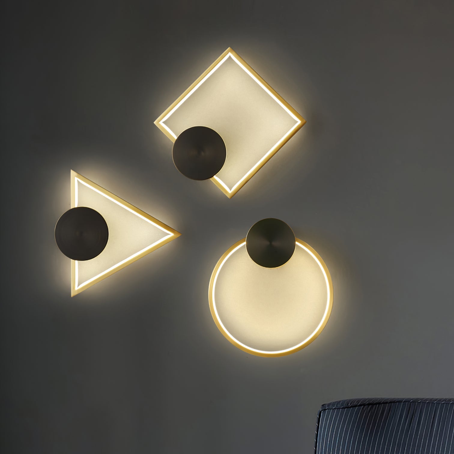 RAVENHURST VINTAGE BRASS WALL SCONCE
