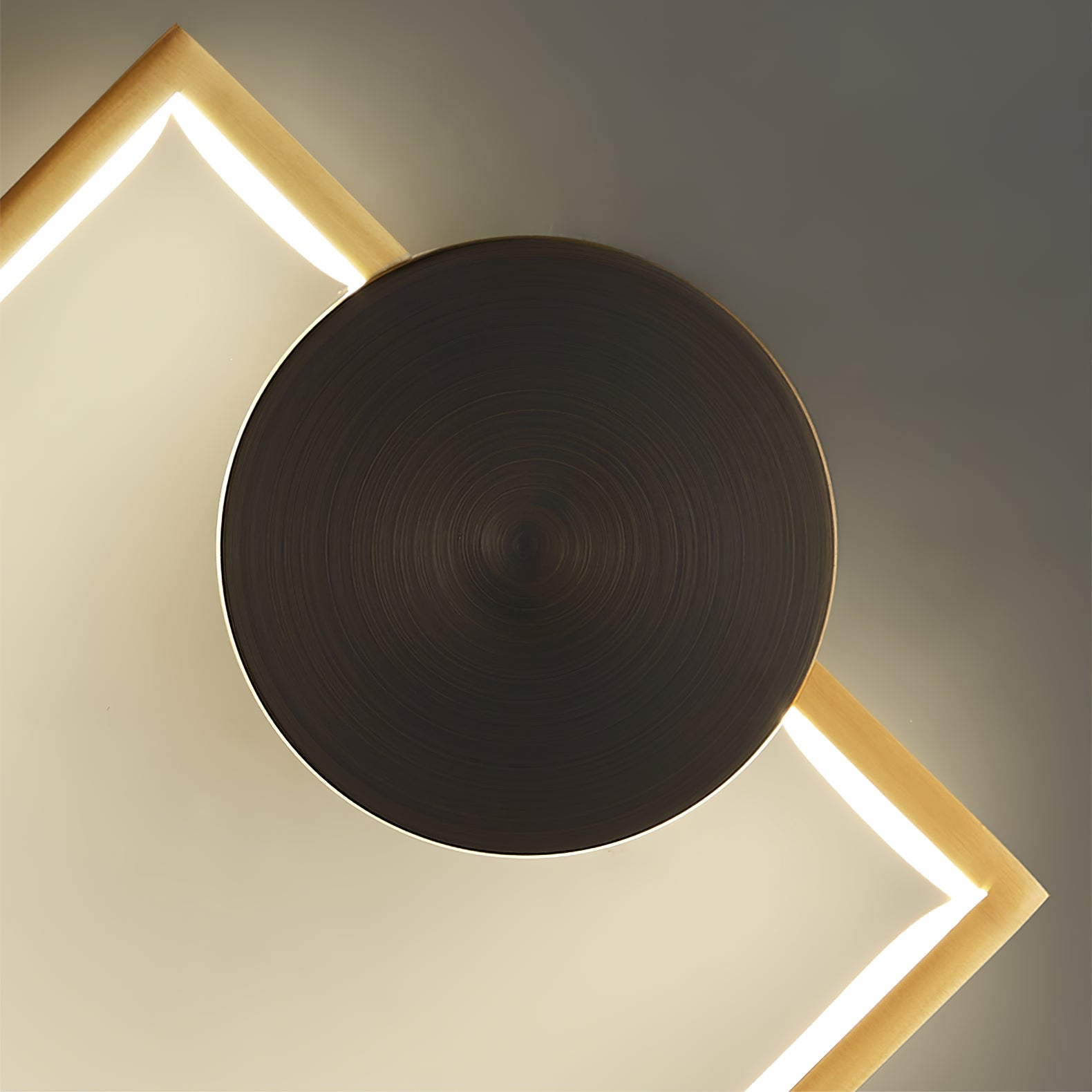 RAVENHURST VINTAGE BRASS WALL SCONCE
