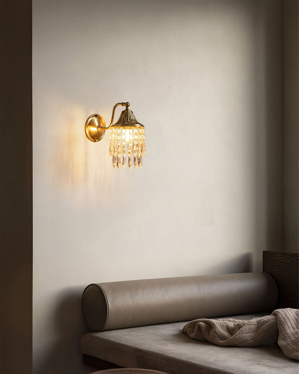 WINTHORPE CRYSTAL EMBELLISHED WALL SCONCE