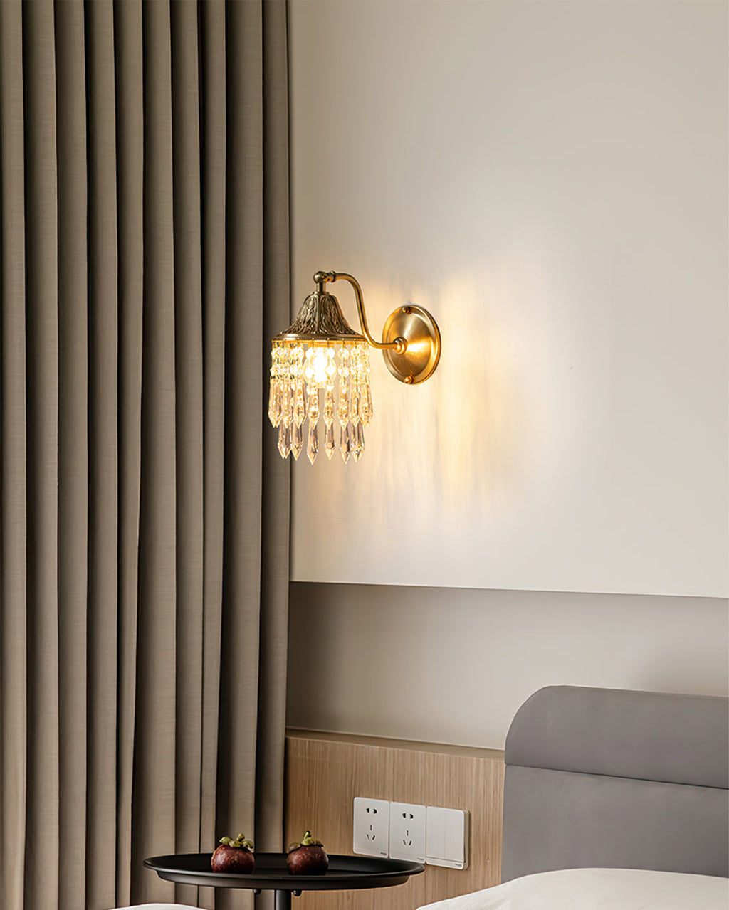 WINTHORPE CRYSTAL EMBELLISHED WALL SCONCE