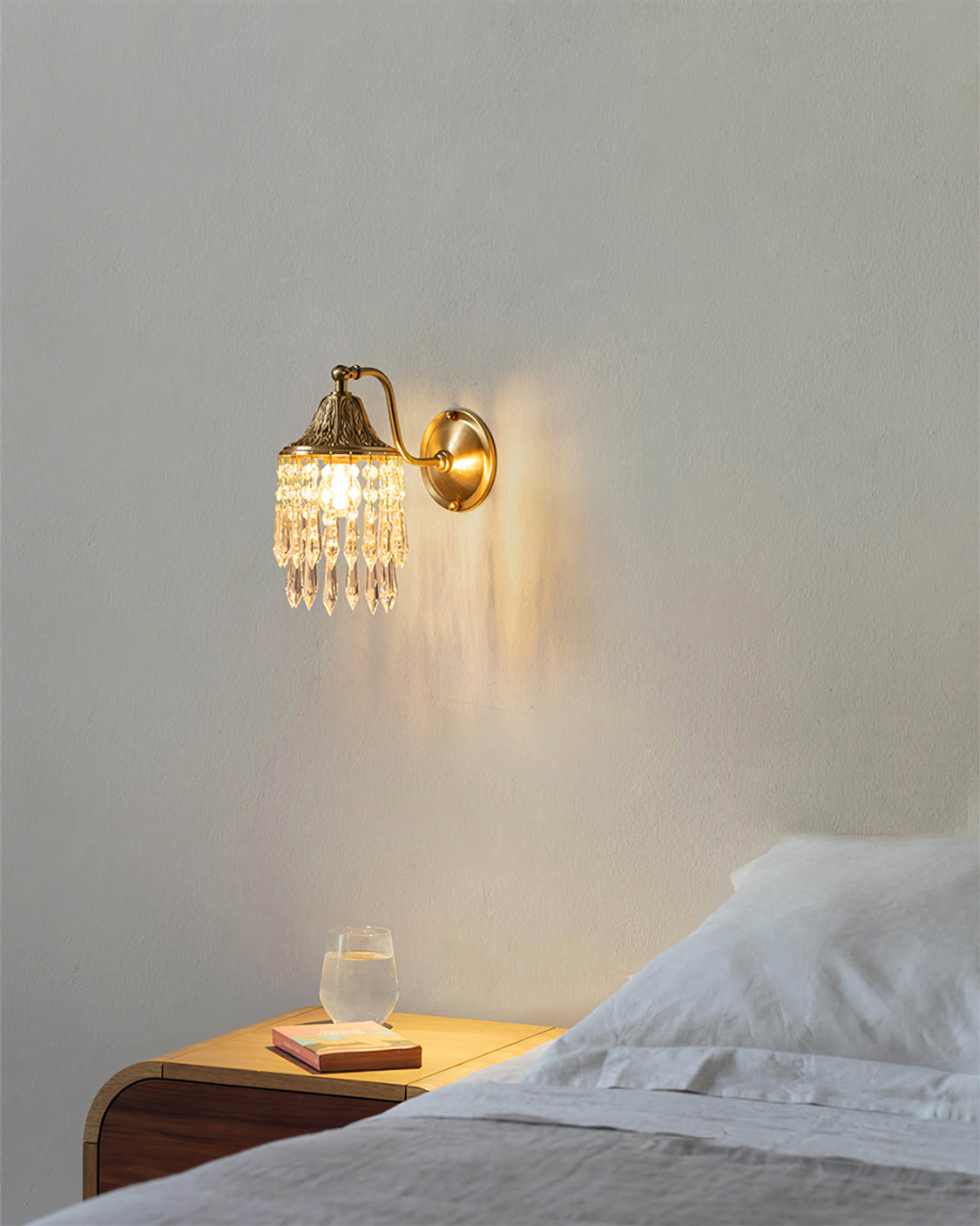 WINTHORPE CRYSTAL EMBELLISHED WALL SCONCE