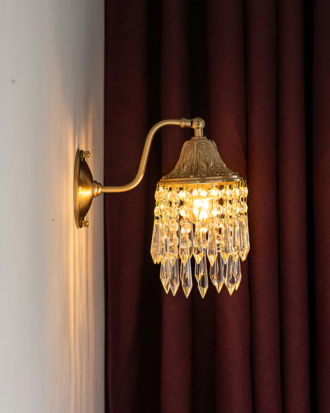 WINTHORPE CRYSTAL EMBELLISHED WALL SCONCE