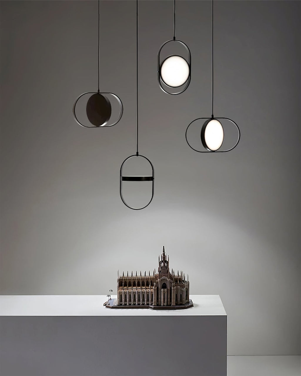 WINTHORPE CIRCULAR HANGING LAMP