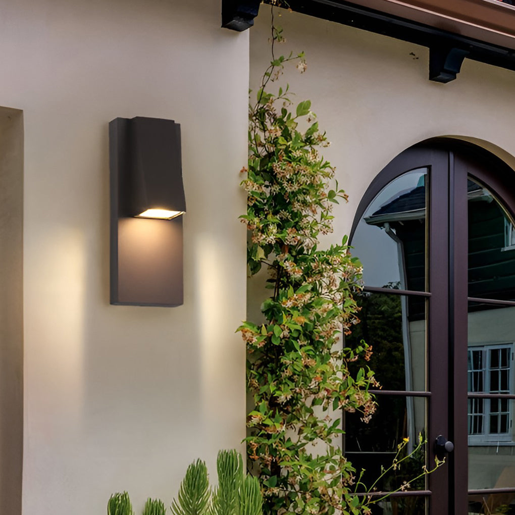RAVENSWORTH RECTANGULAR OUTDOOR LED WALL SCONCE